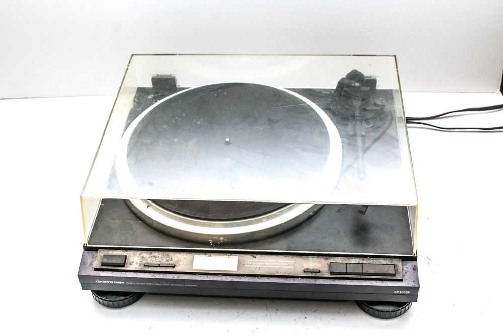 Onkyo Integra CP-1055F Turntable