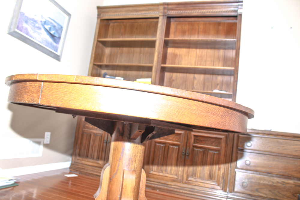 Round Oak Dining Table