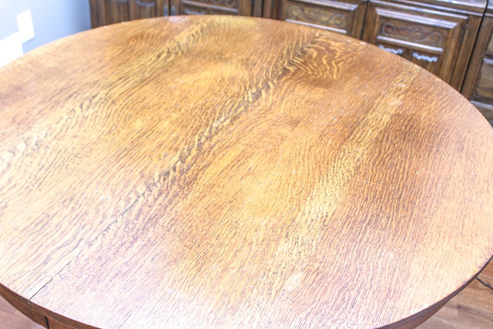 Round Oak Dining Table