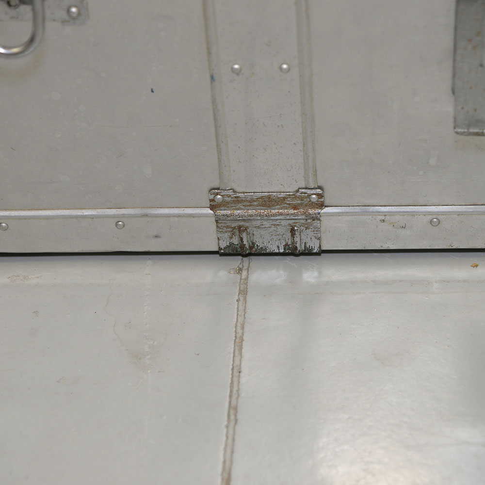 Kowa Industry Metal Trunk