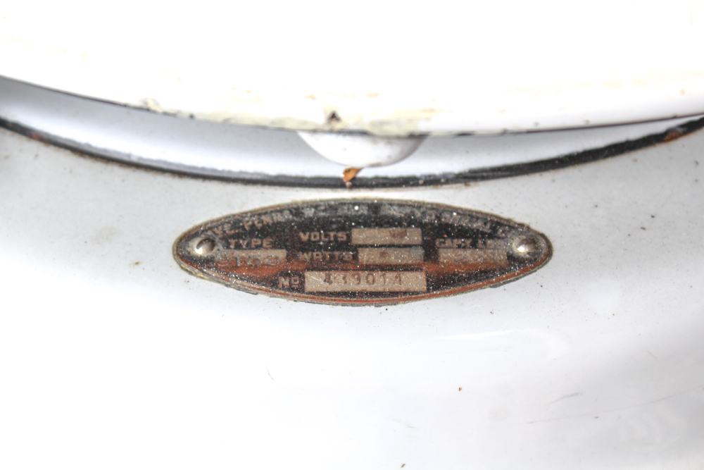 Vintage Retail Scale