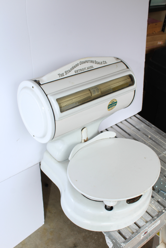 Vintage Retail Scale