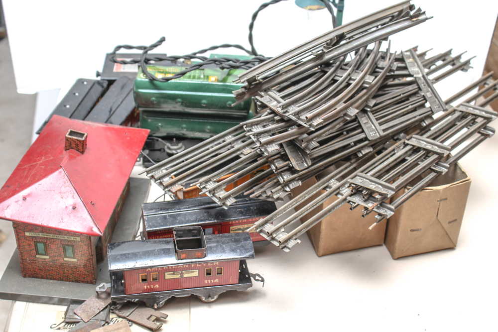 Vintage American Flyer O-Scale 3-Rail Train Set