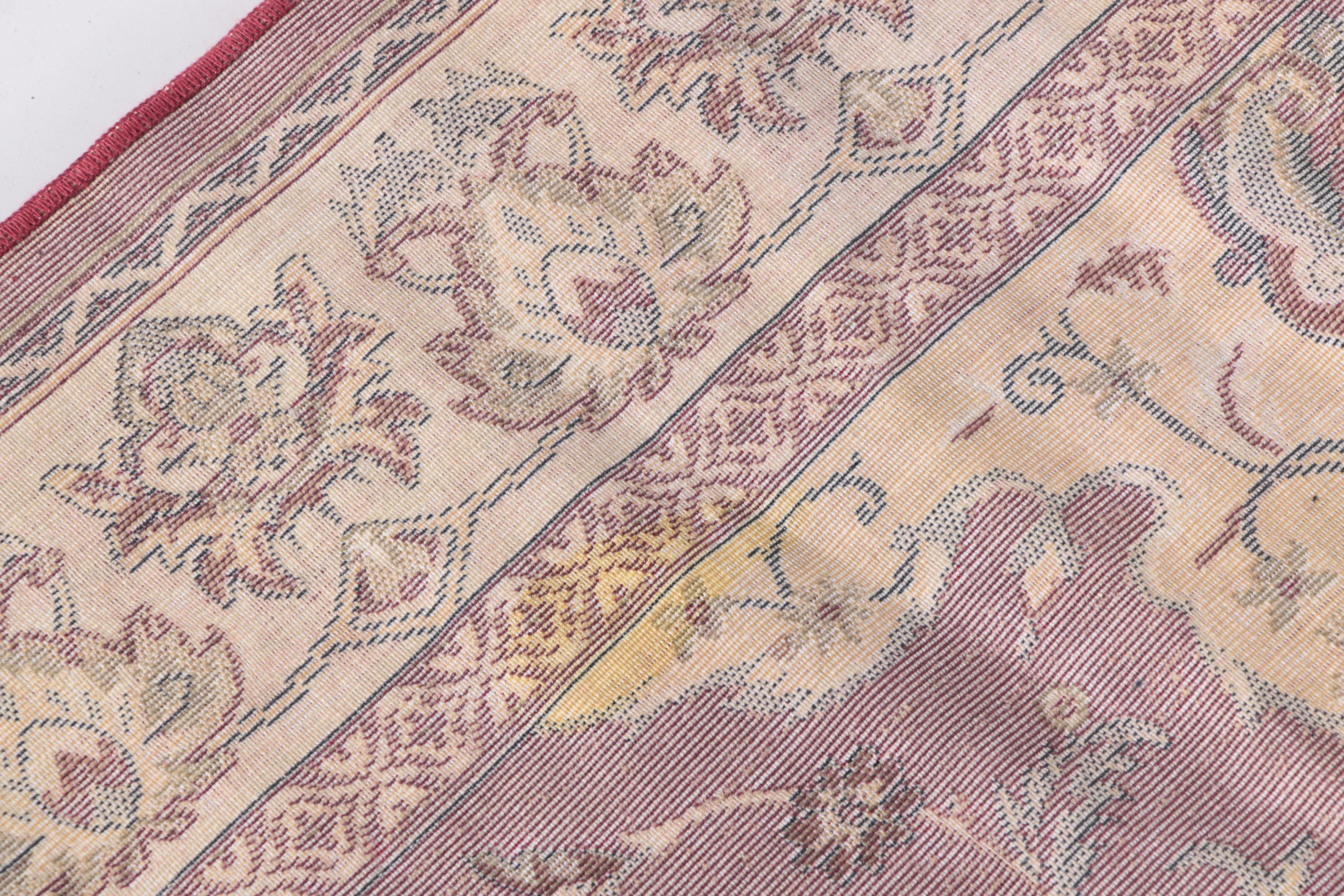 Machine Made Persian Style Area Rug