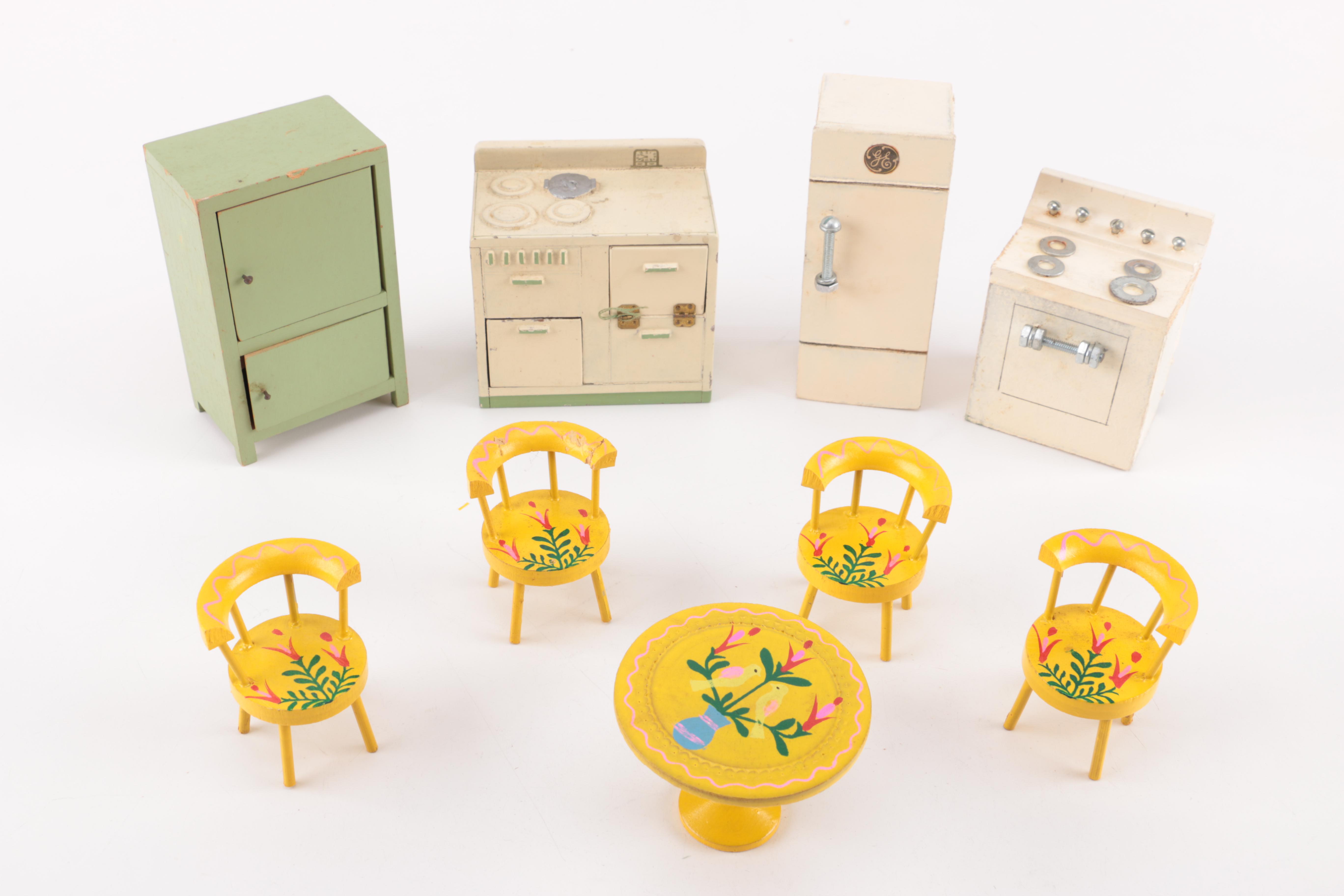 Assorted Doll House Furniture