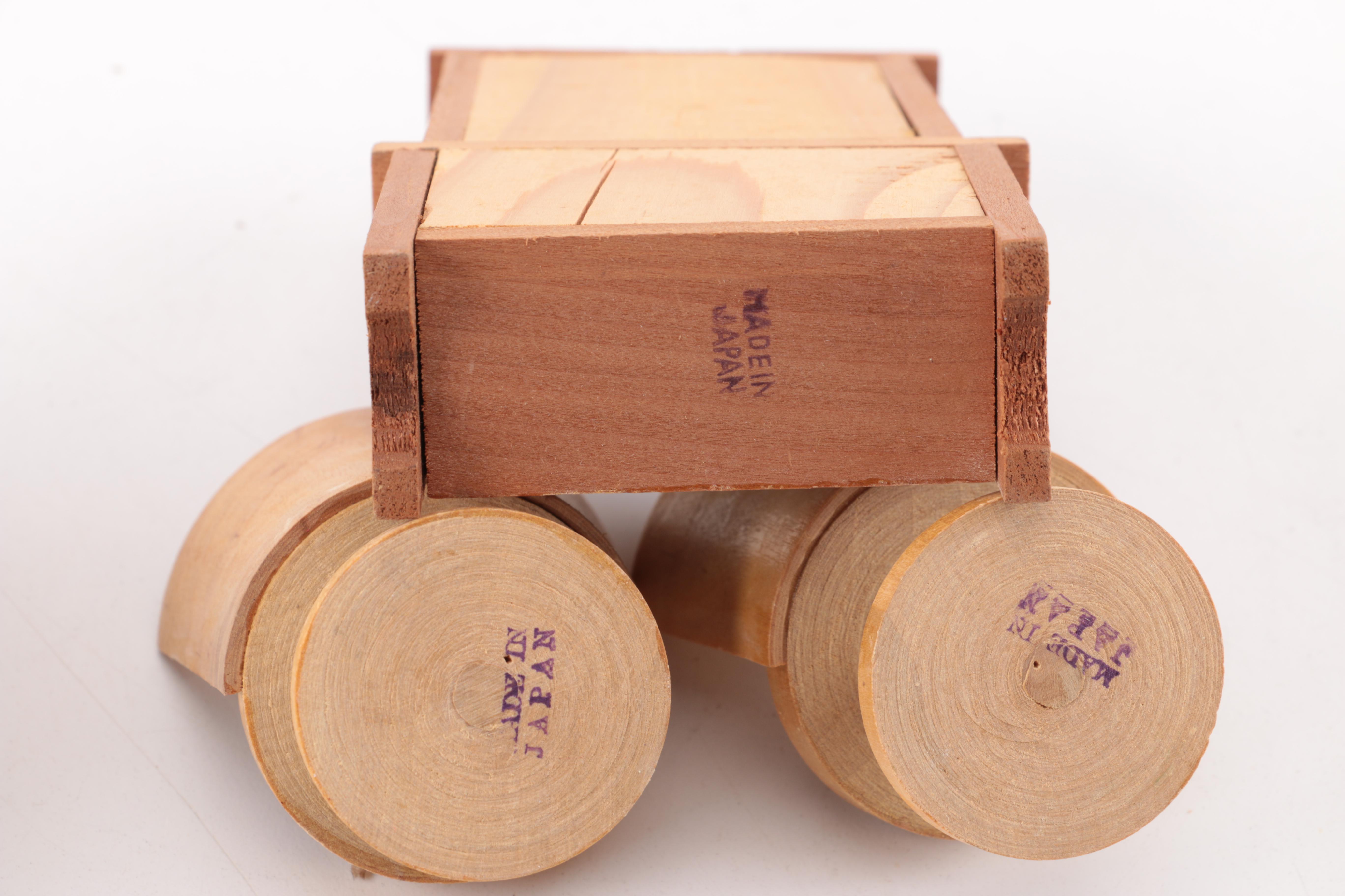 Assorted Doll House Furniture