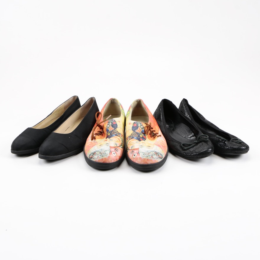 Women's Flats Including Icon