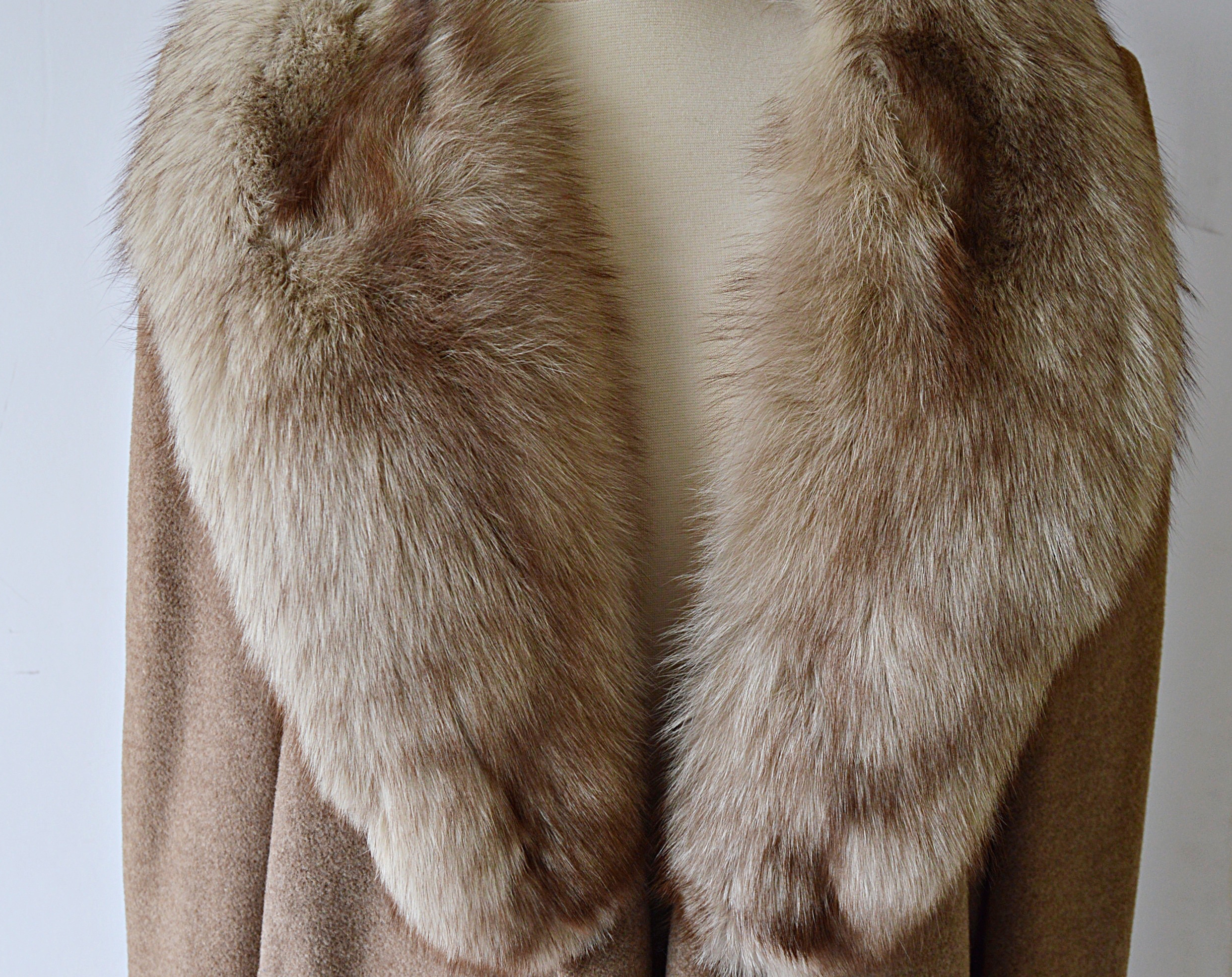 Women's Regency Cashmere Coat with Fox Collar