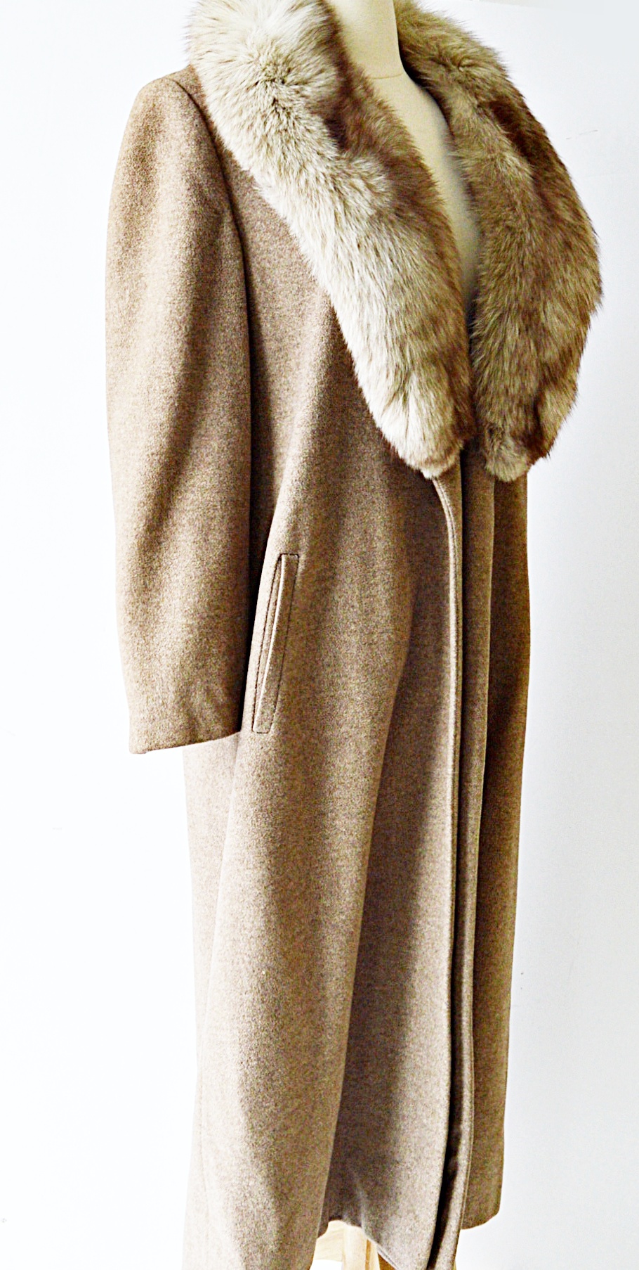 Women's Regency Cashmere Coat with Fox Collar