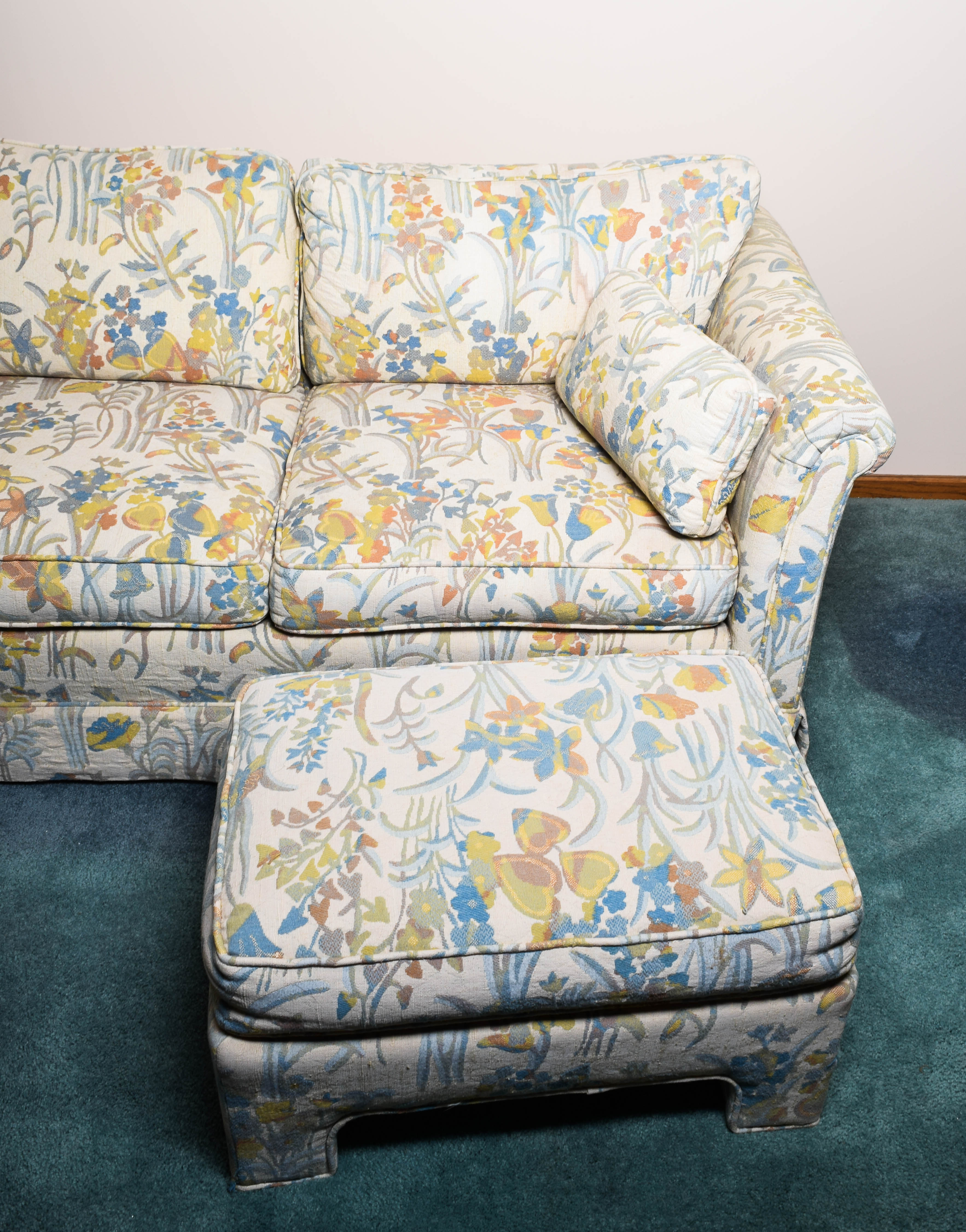 Vintage Floral Print Sectional Sofa with Ottoman