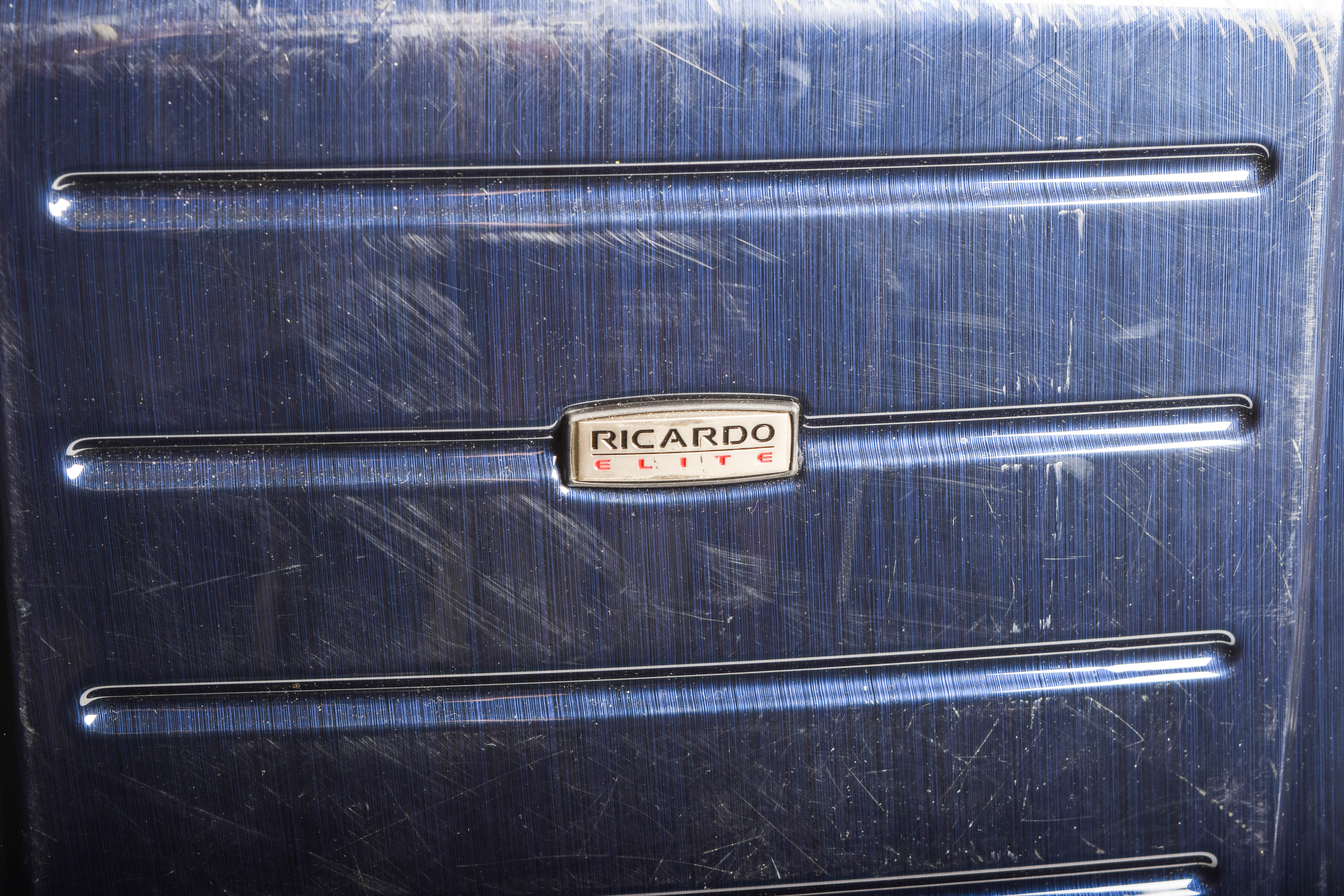 Ricardo Elite Spinner Suitcase