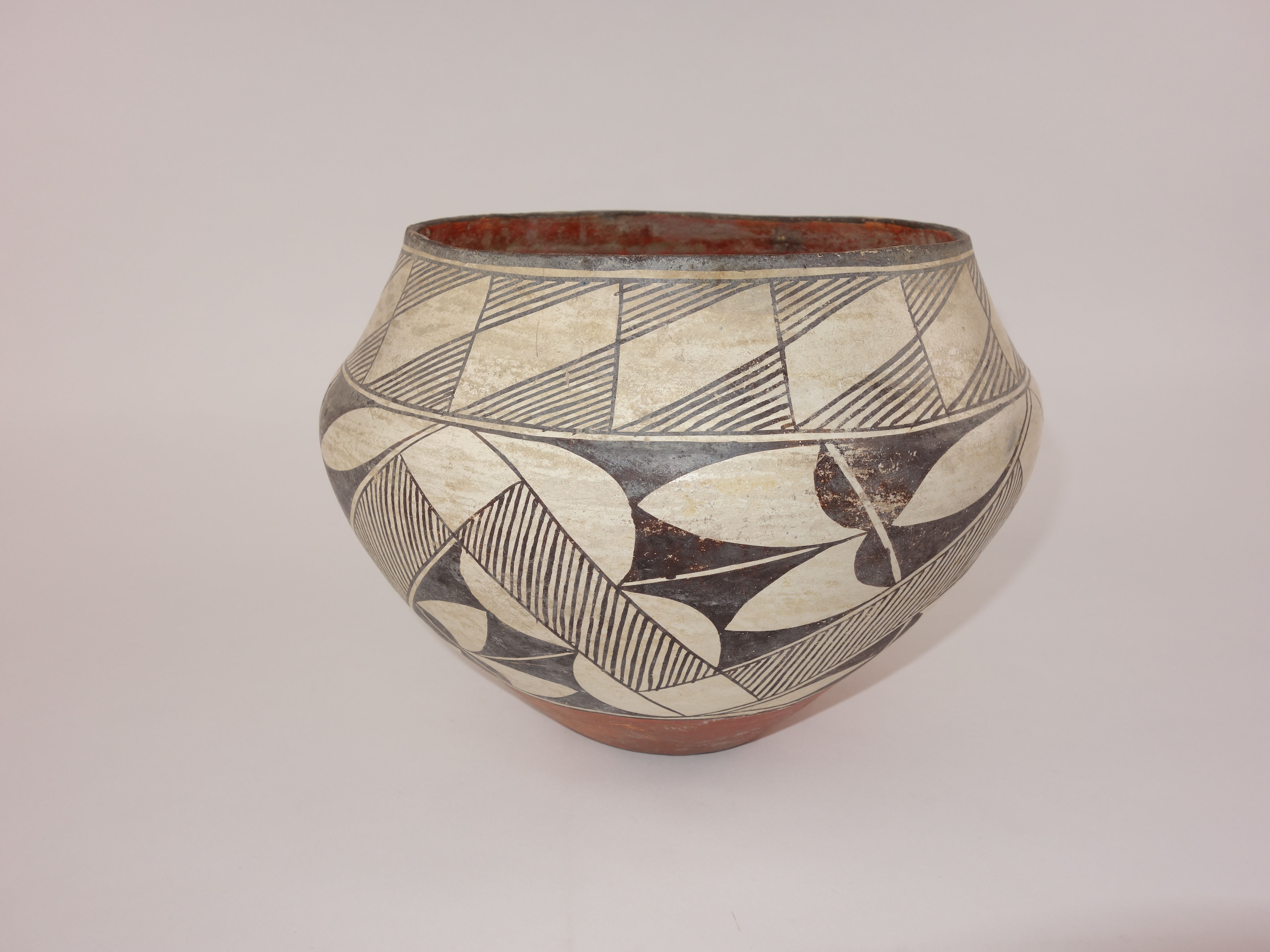 Early Acoma Pueblo Pottery Jar