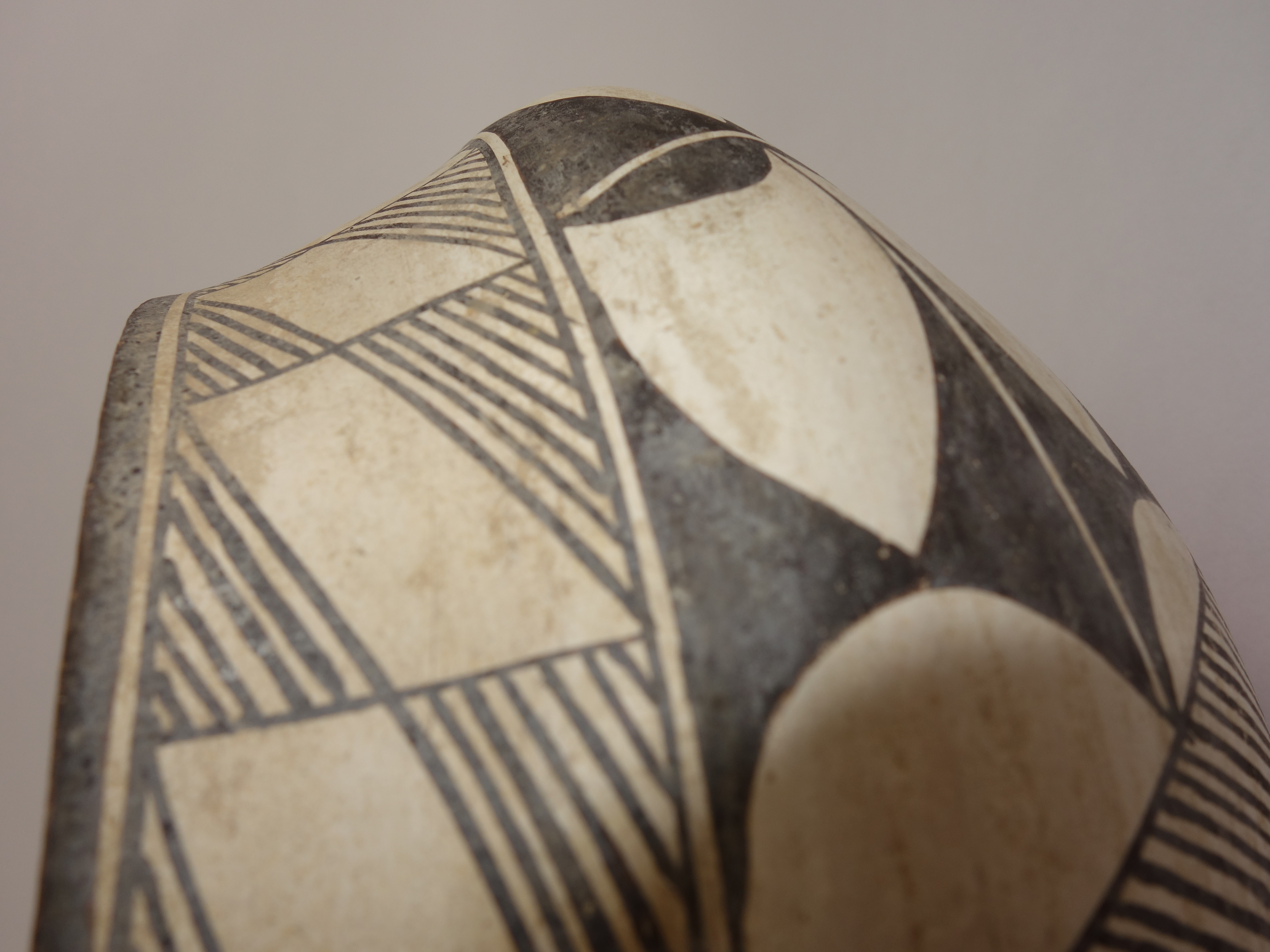 Early Acoma Pueblo Pottery Jar