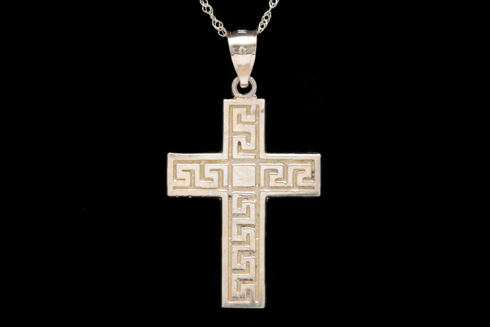 14K Yellow Gold Cross Pendant Necklace