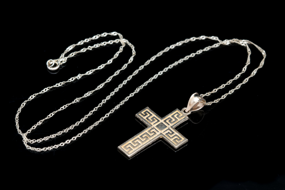 14K Yellow Gold Cross Pendant Necklace