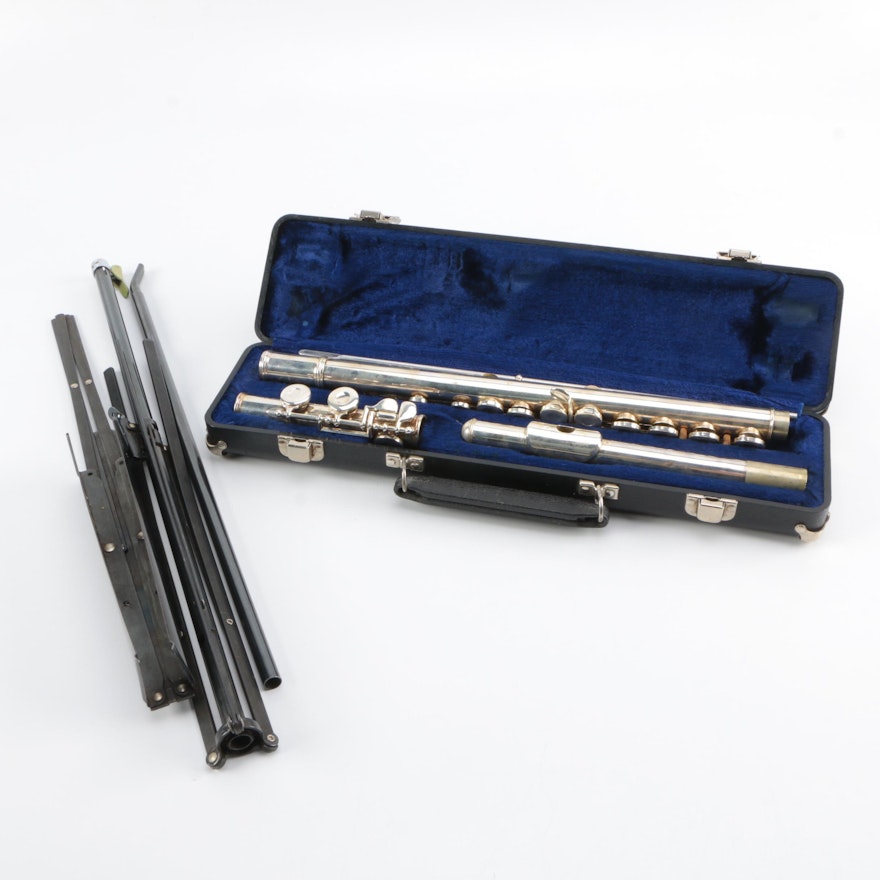 W. T. Armstrong Model 104 Flute with Case and Stand