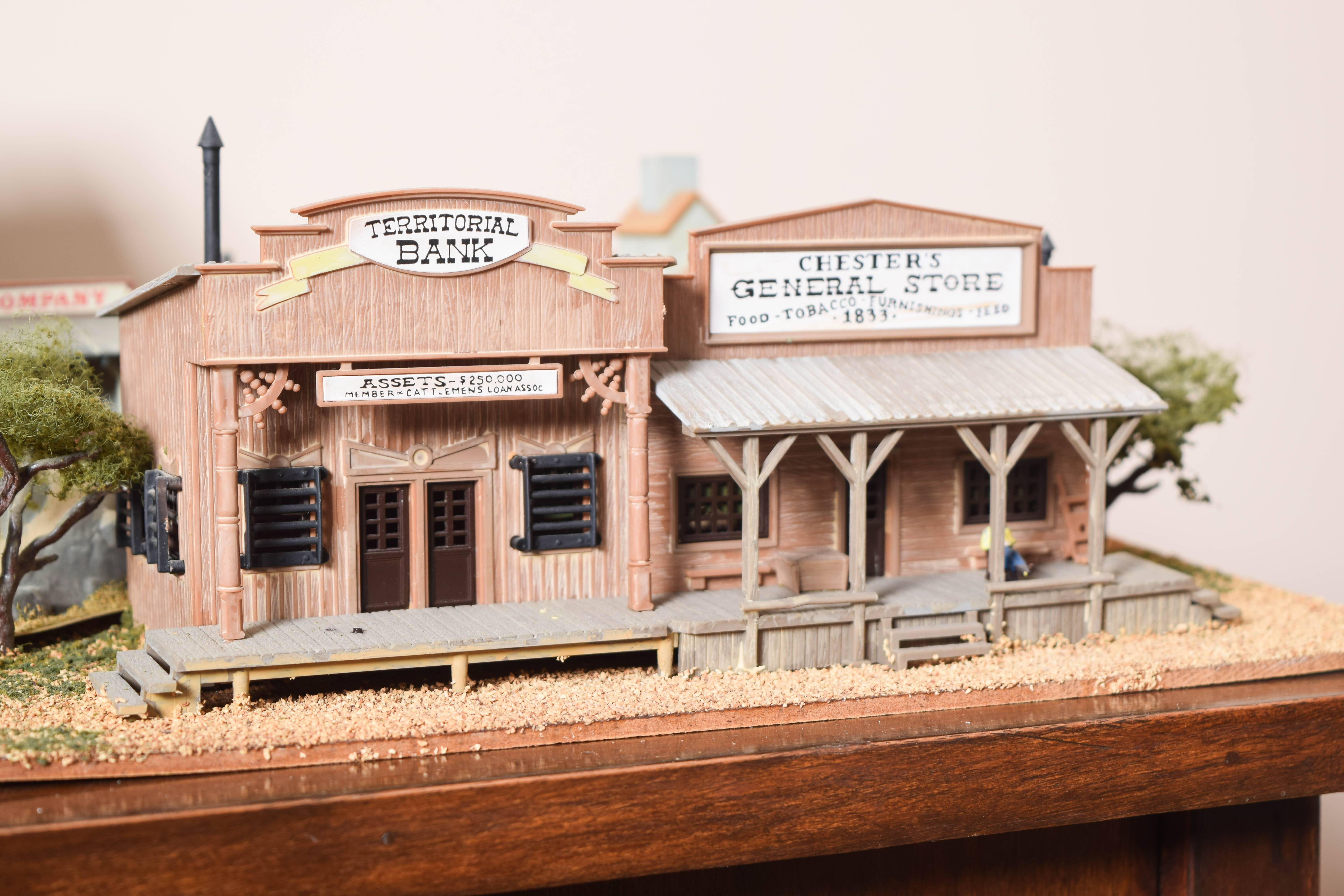 Collection of American and European HO/OO Scale Train Buildings and  Scenery