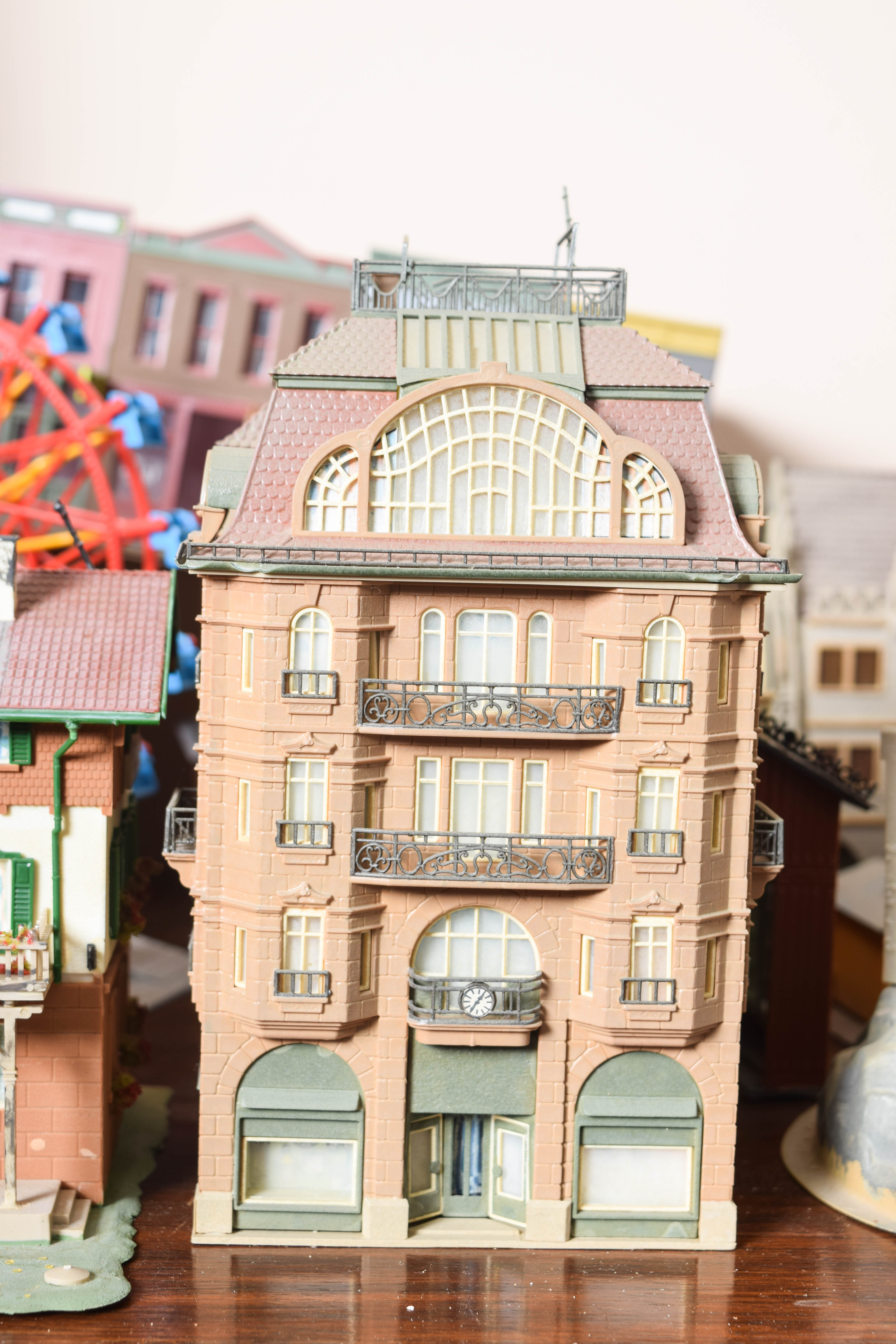 Collection of American and European HO/OO Scale Train Buildings and  Scenery