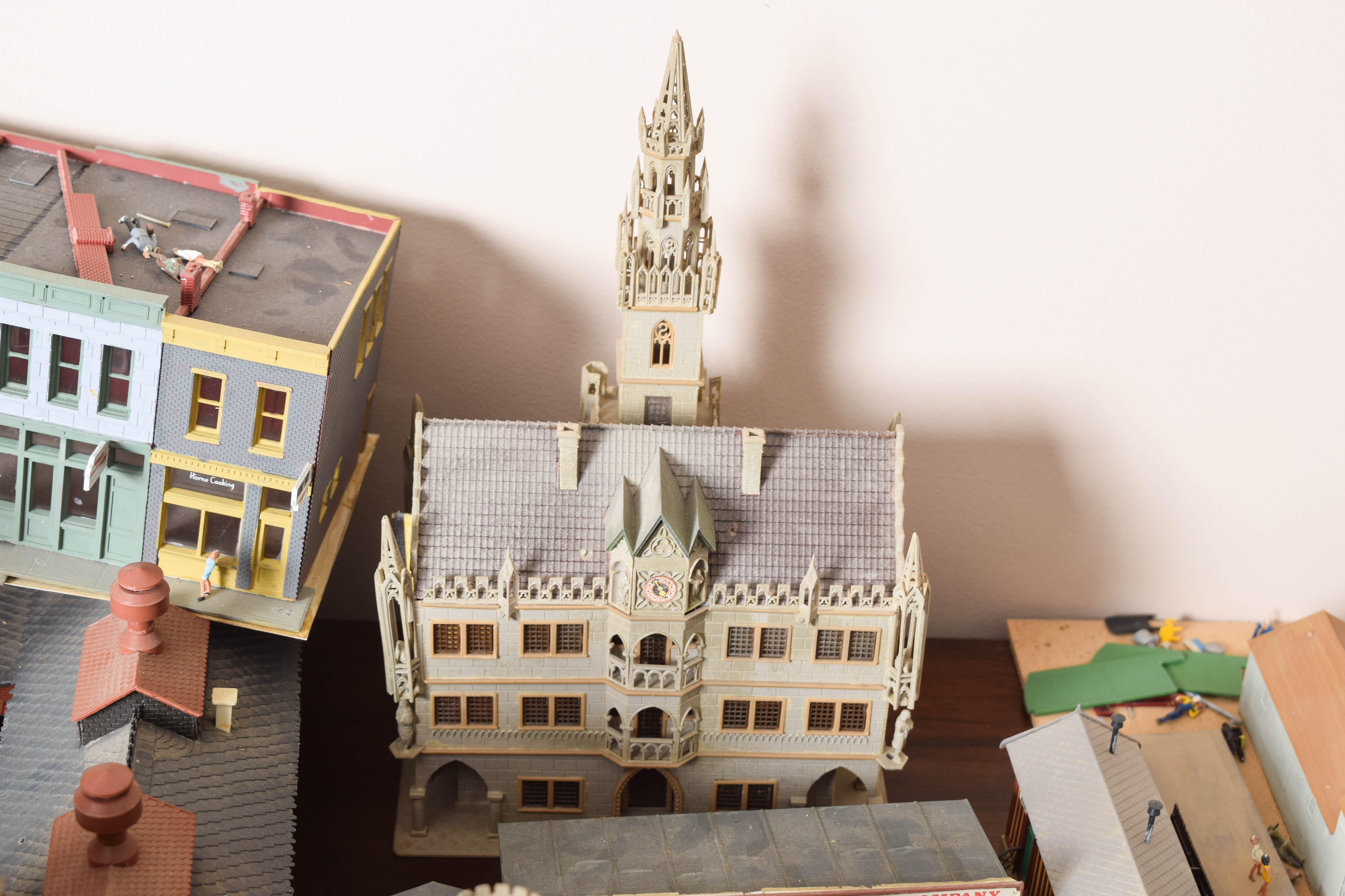 Collection of American and European HO/OO Scale Train Buildings and  Scenery