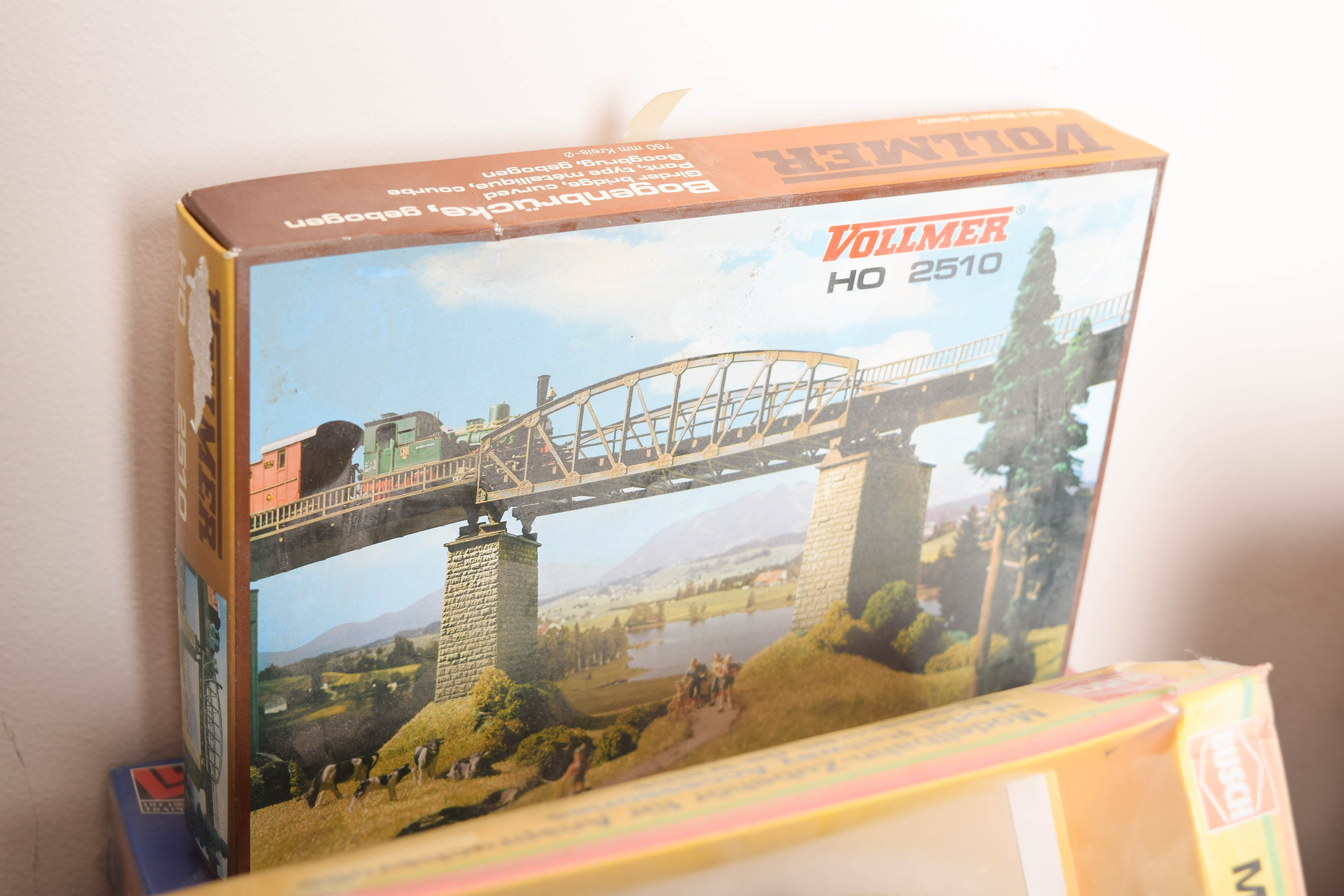 Collection of American and European HO/OO Scale Train Buildings and  Scenery