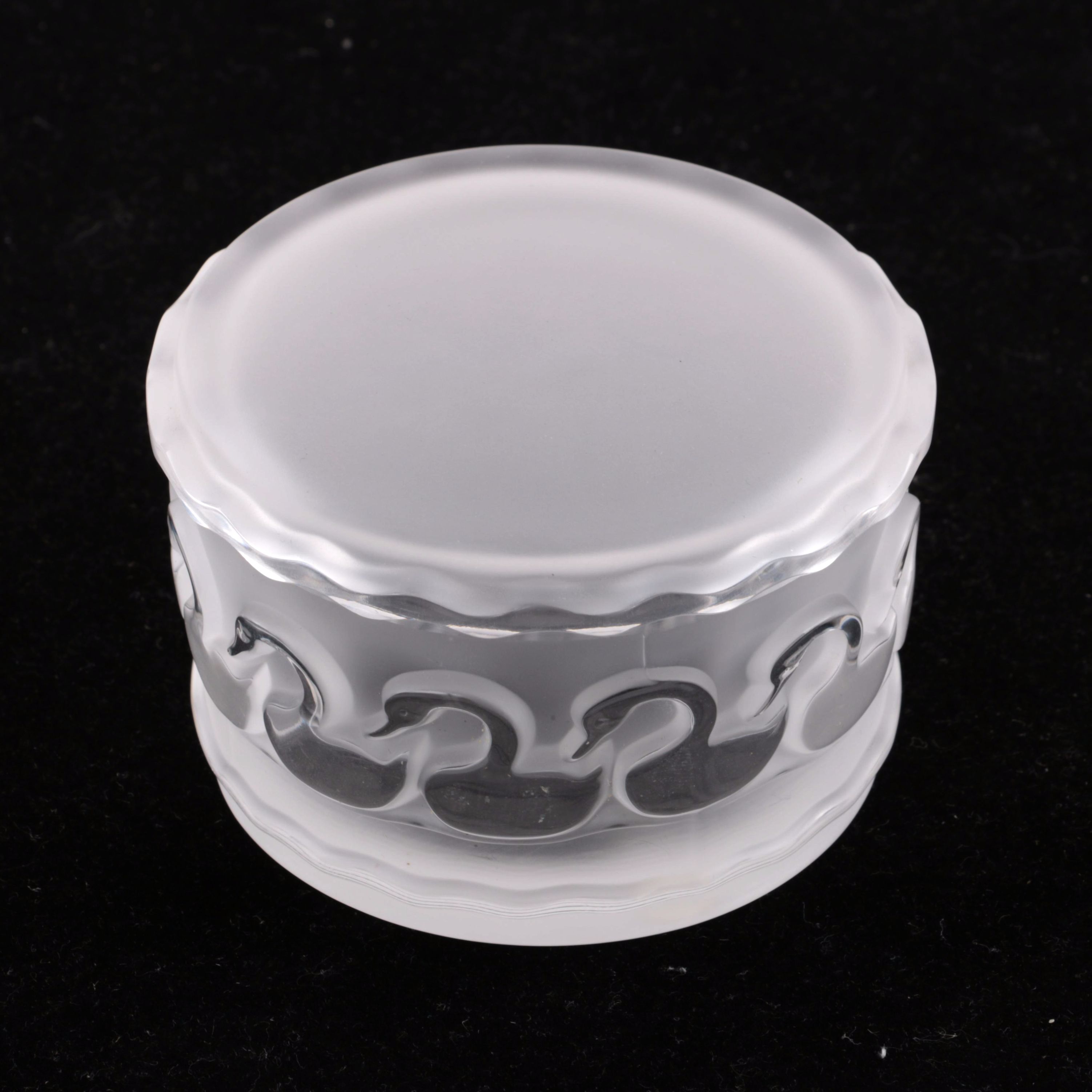 Lalique Crystal Swan Lidded Box