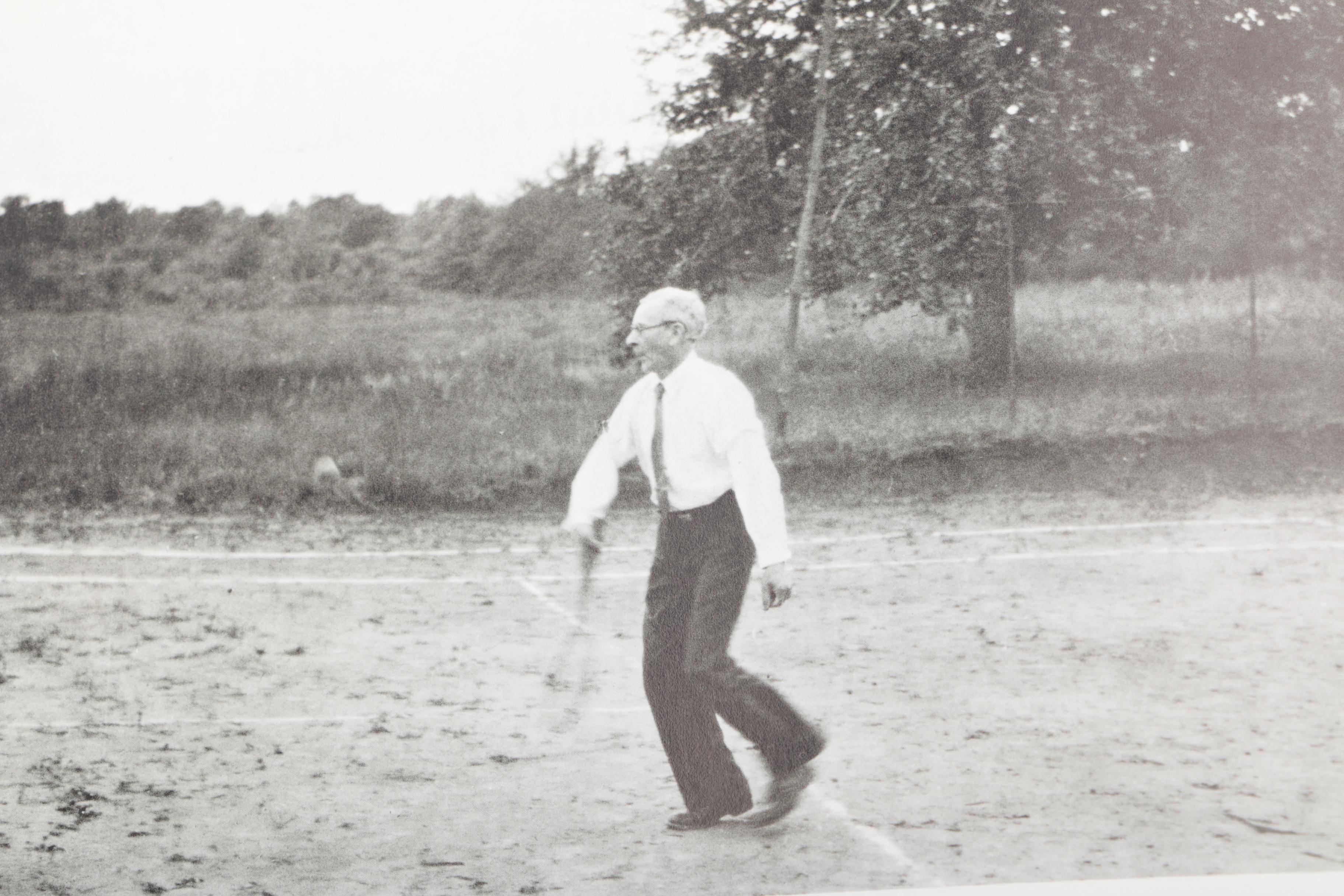 Walter Rosenblum Photographic Memorabilia Collection, Including Signed Lewis Hin