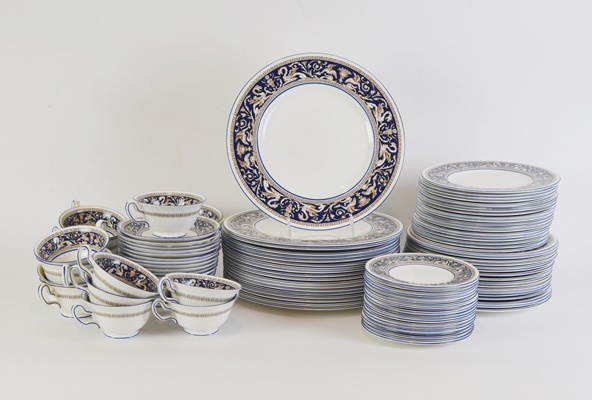 Wedgwood Bone China "Florentine Dark Blue Rim" Six Piece Setting For Seventeen