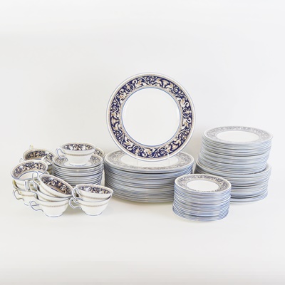 Wedgwood Bone China "Florentine Dark Blue Rim" Six Piece Setting For Seventeen