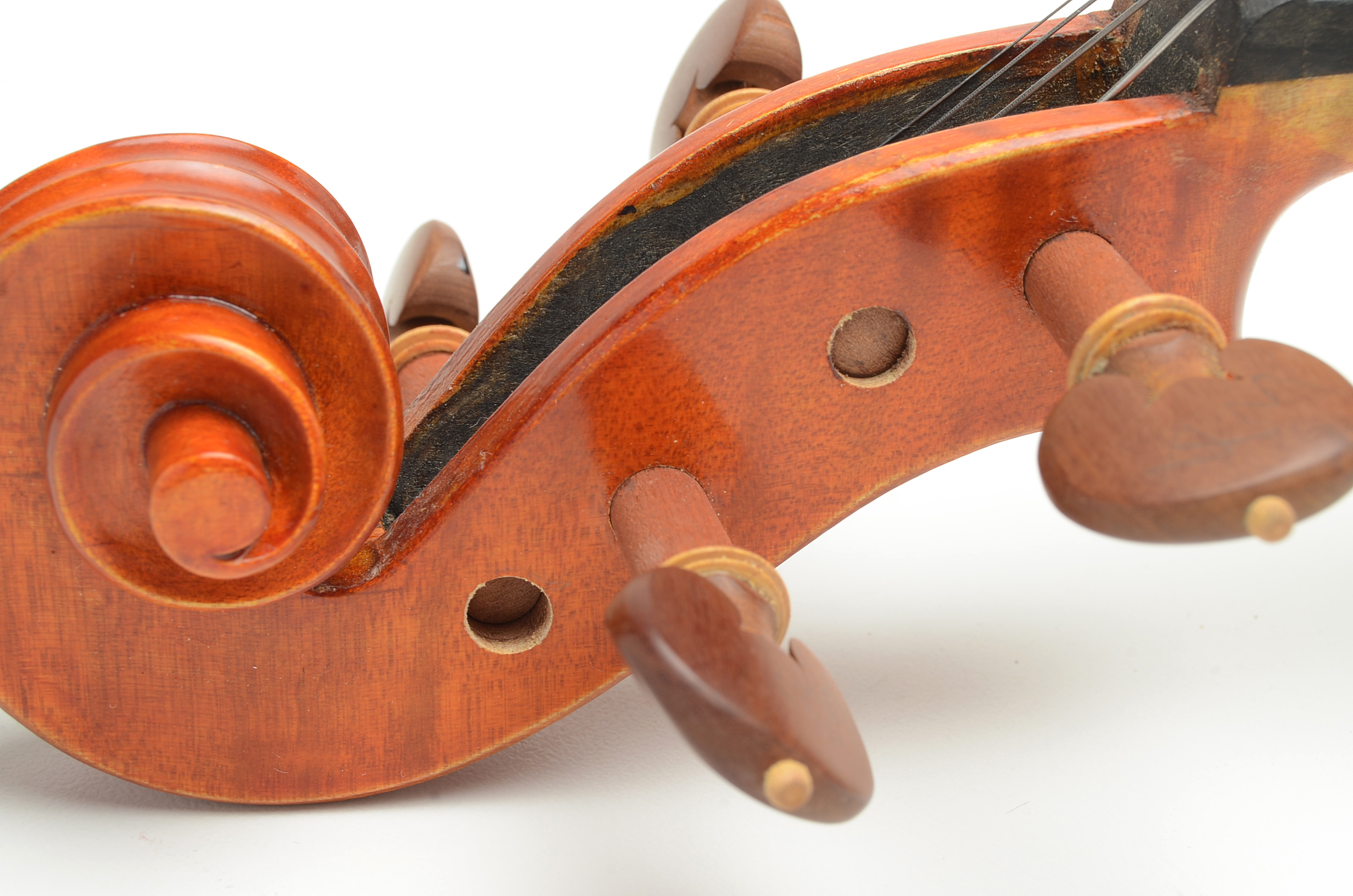 Liu Rong Guo Luthier Violin and Case