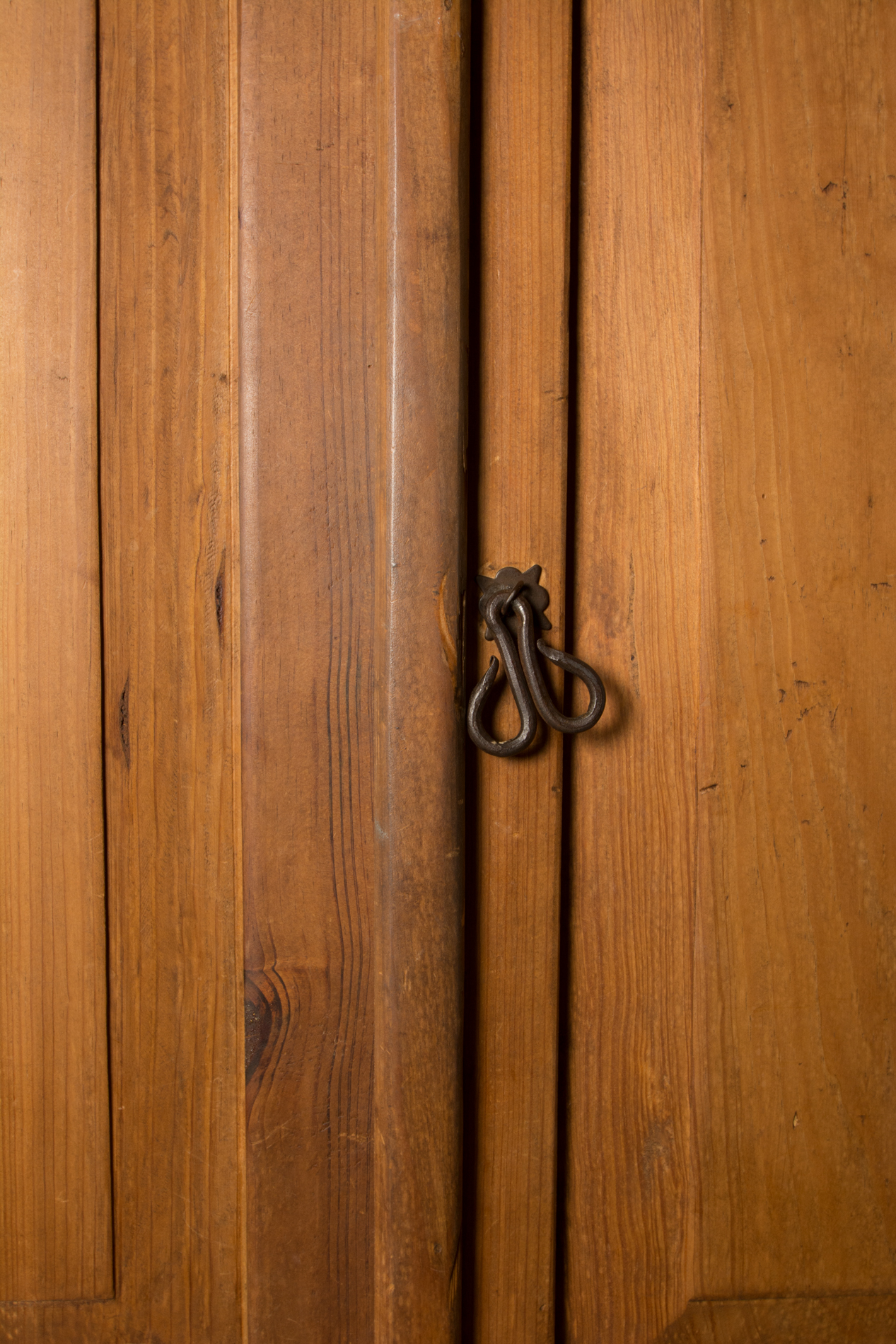 Provincial Style Pine Entertainment Armoire