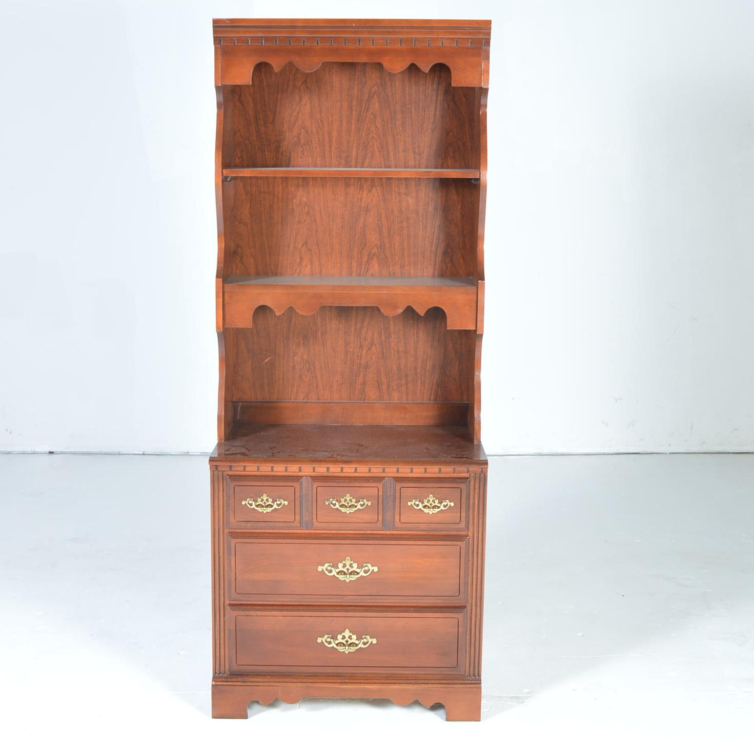 Broyhill "Lenoir House" Hutch