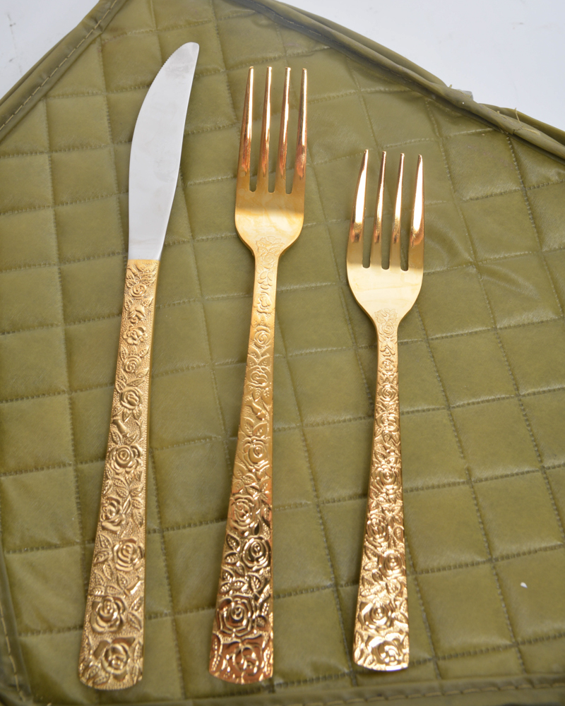 Cellini Romanesque Golden Japan Flatware