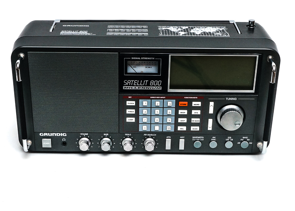 Grundig Satellit 800 Millenium Radio