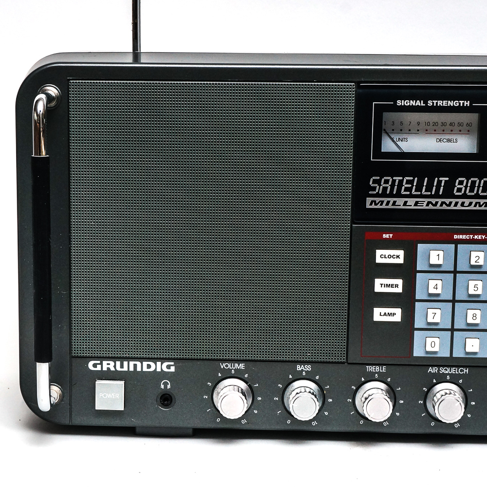 Grundig Satellit 800 Millenium Radio