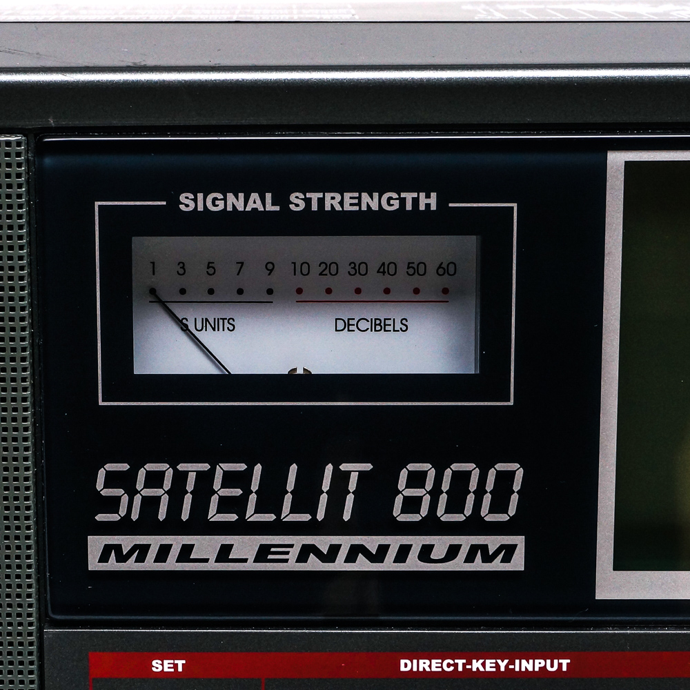Grundig Satellit 800 Millenium Radio