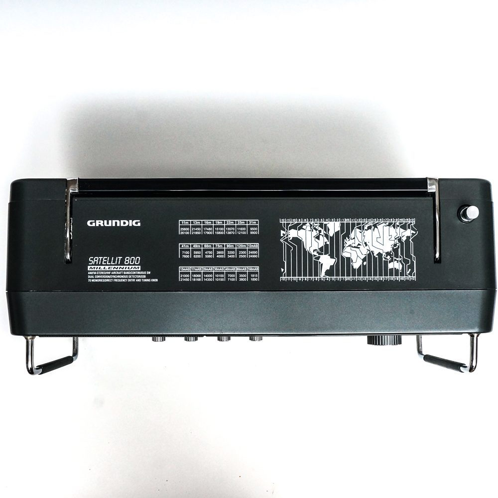 Grundig Satellit 800 Millenium Radio