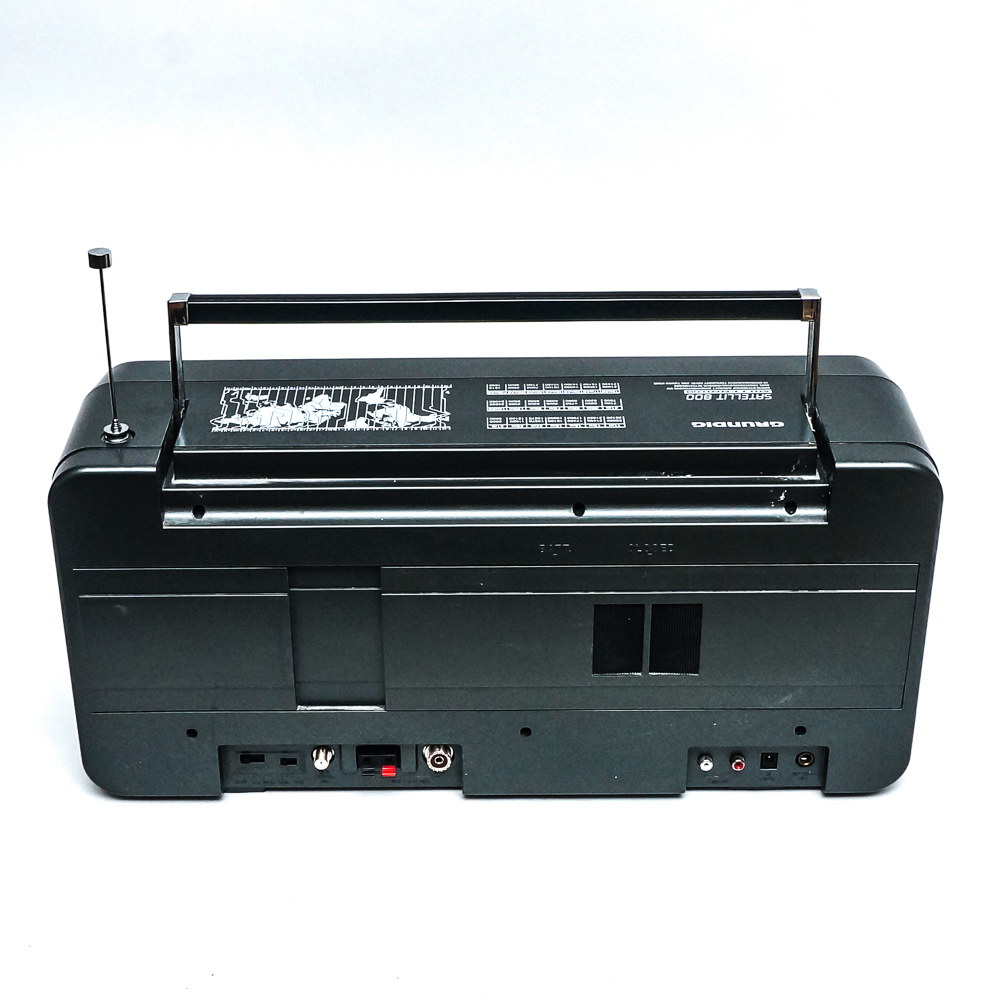 Grundig Satellit 800 Millenium Radio