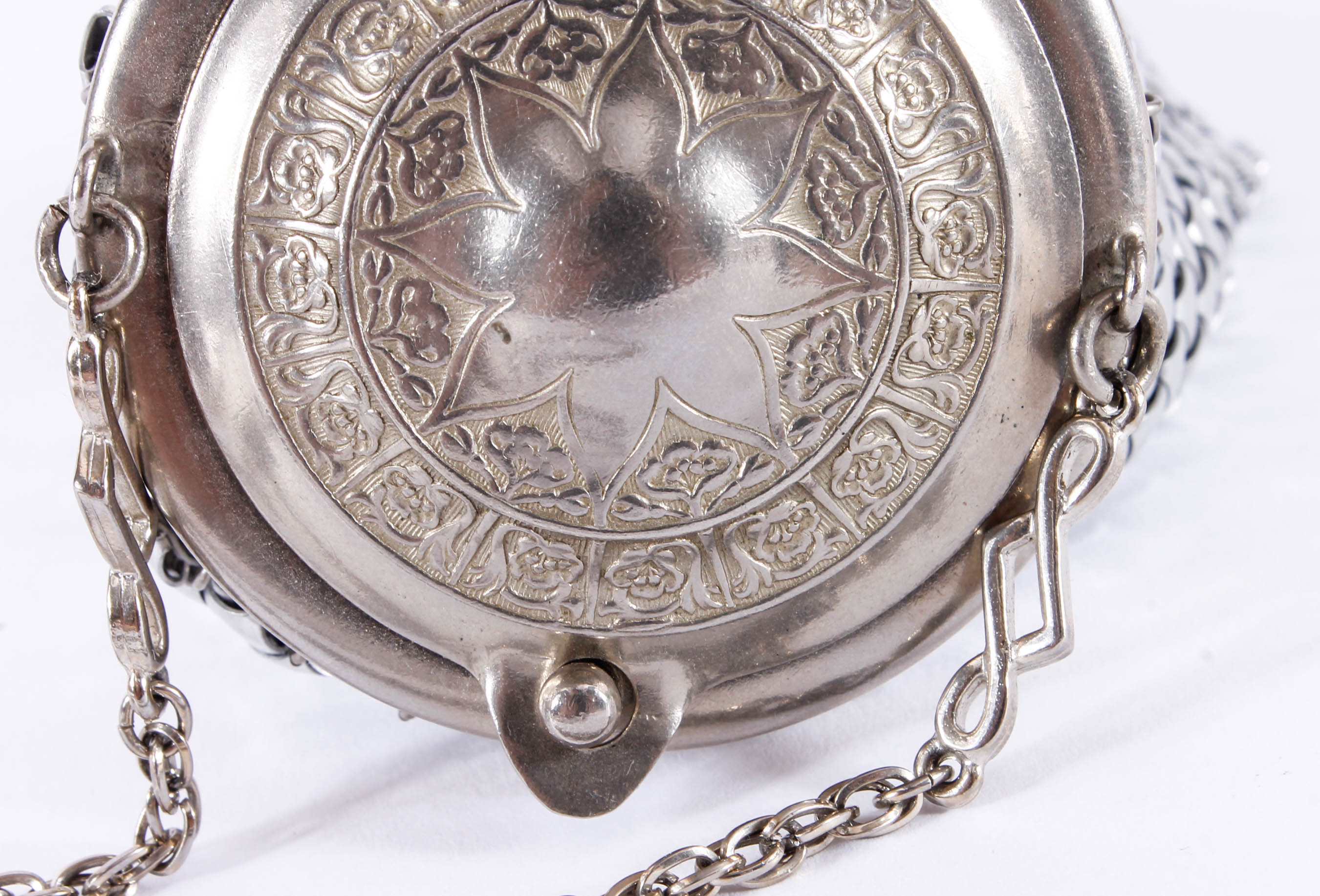 Vintage Silver Tone Metal Mesh Purse