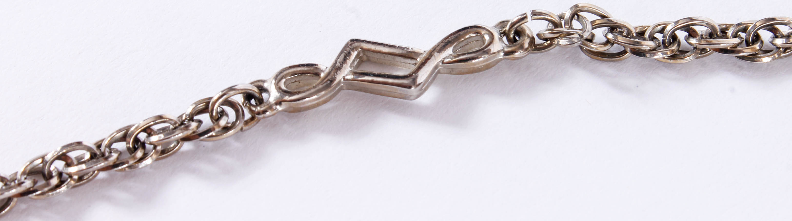 Vintage Silver Tone Metal Mesh Purse