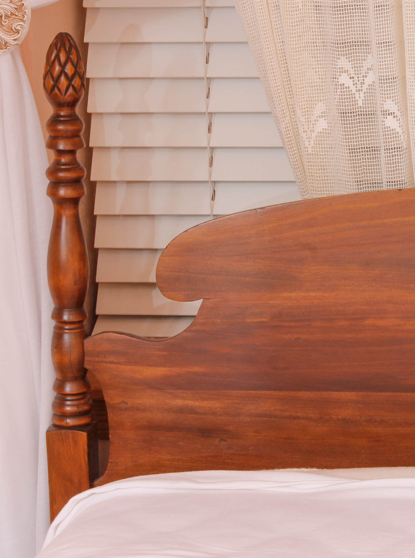 Vintage Full-Size Bed