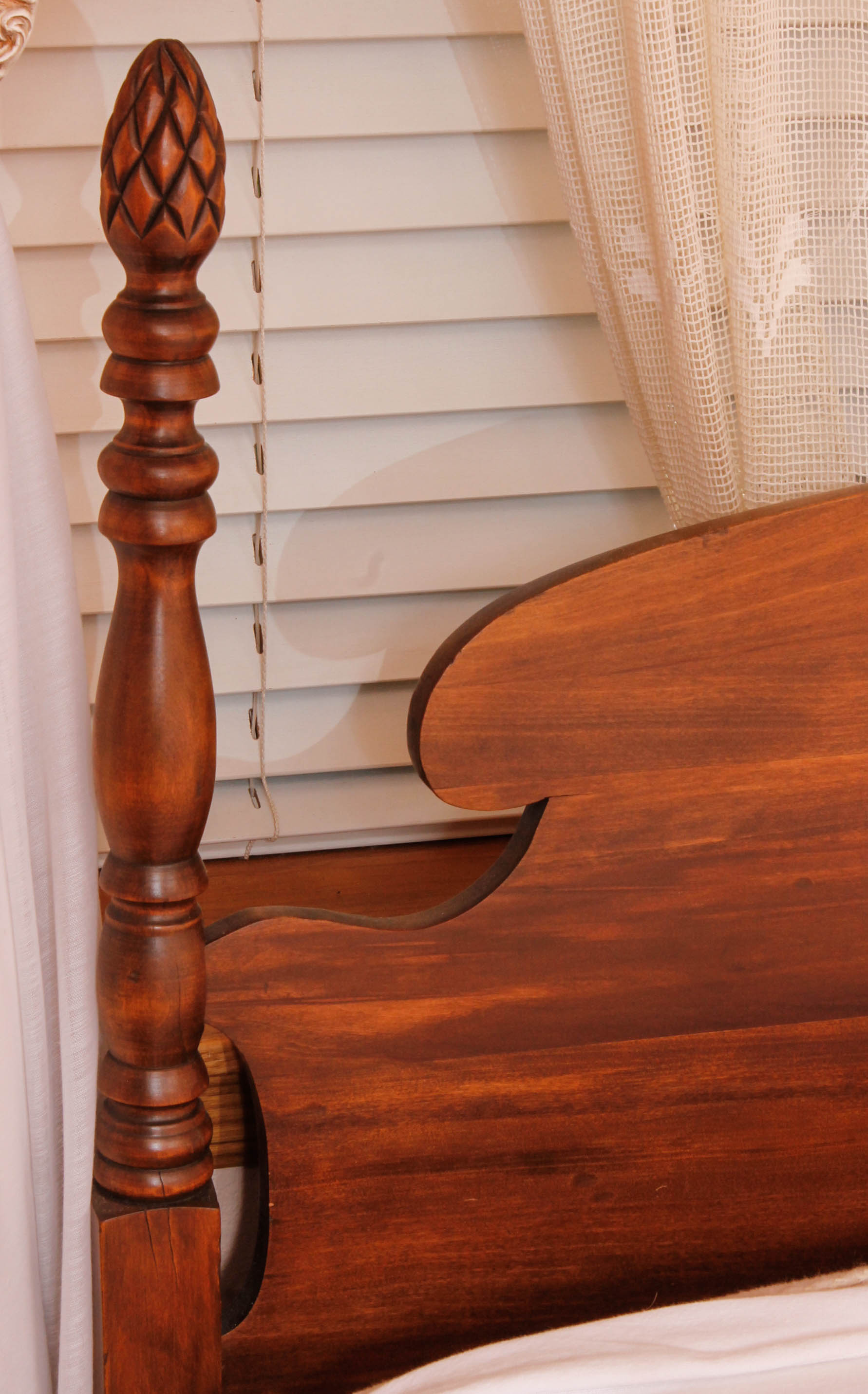 Vintage Full-Size Bed