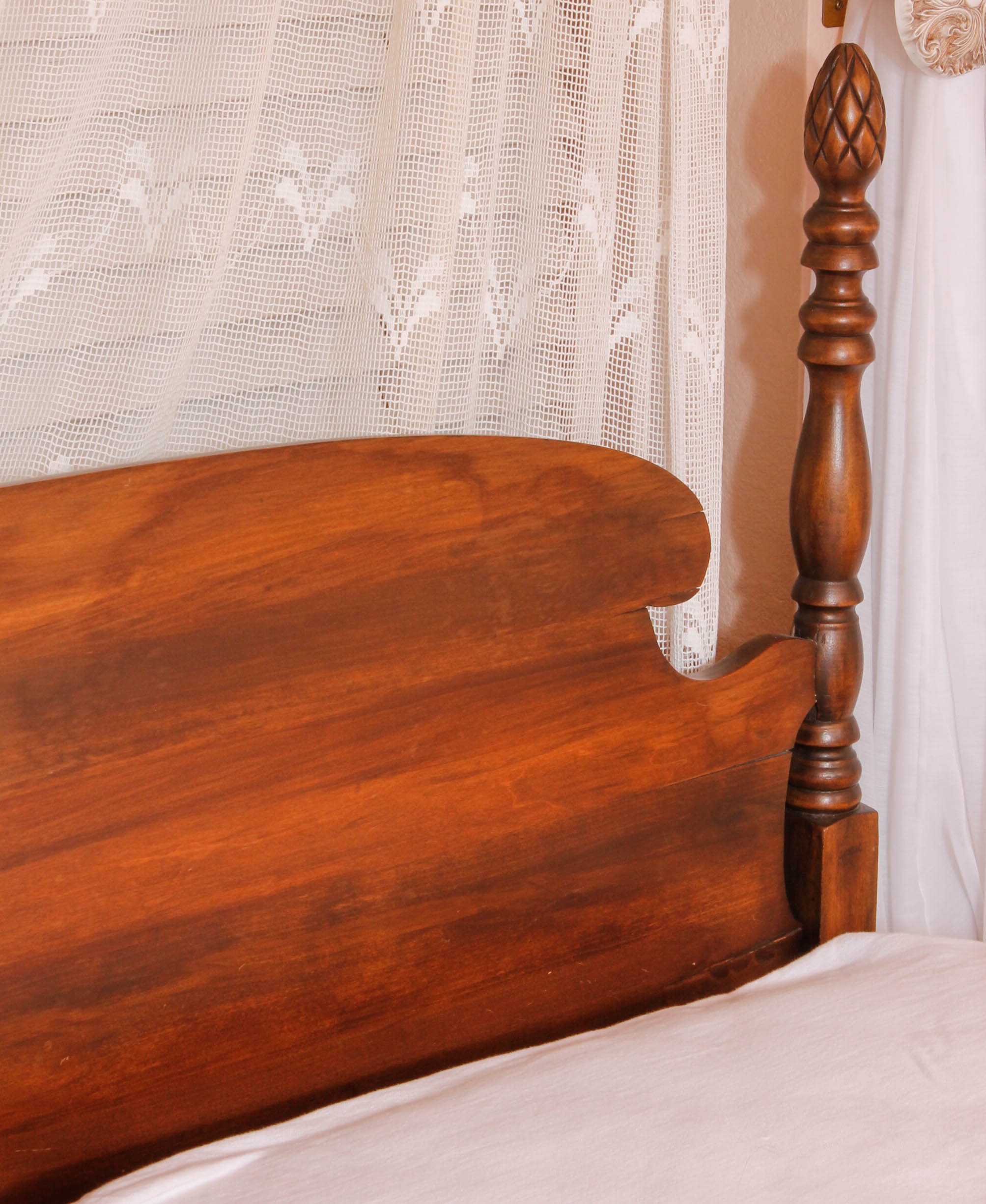 Vintage Full-Size Bed