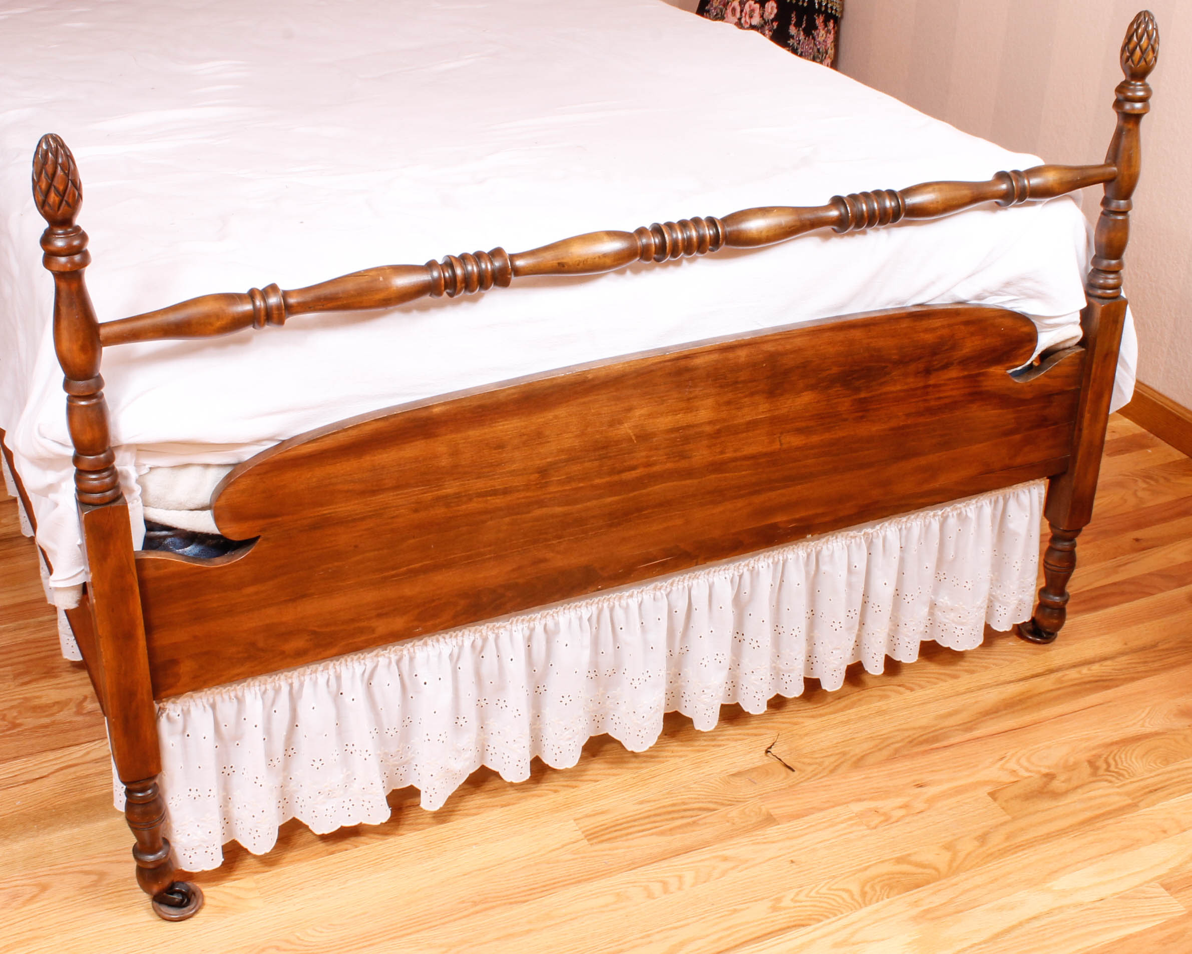 Vintage Full-Size Bed