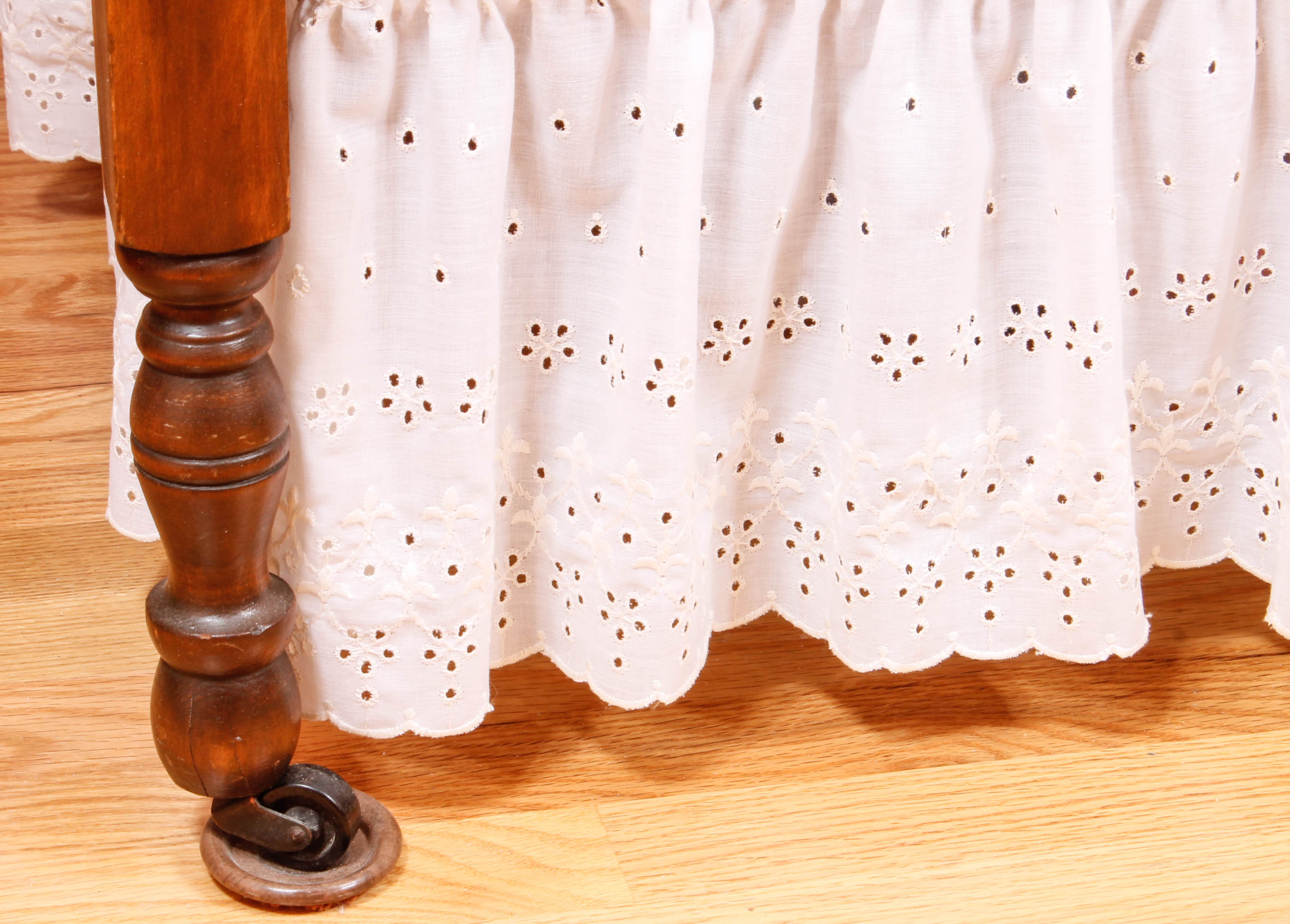 Vintage Full-Size Bed