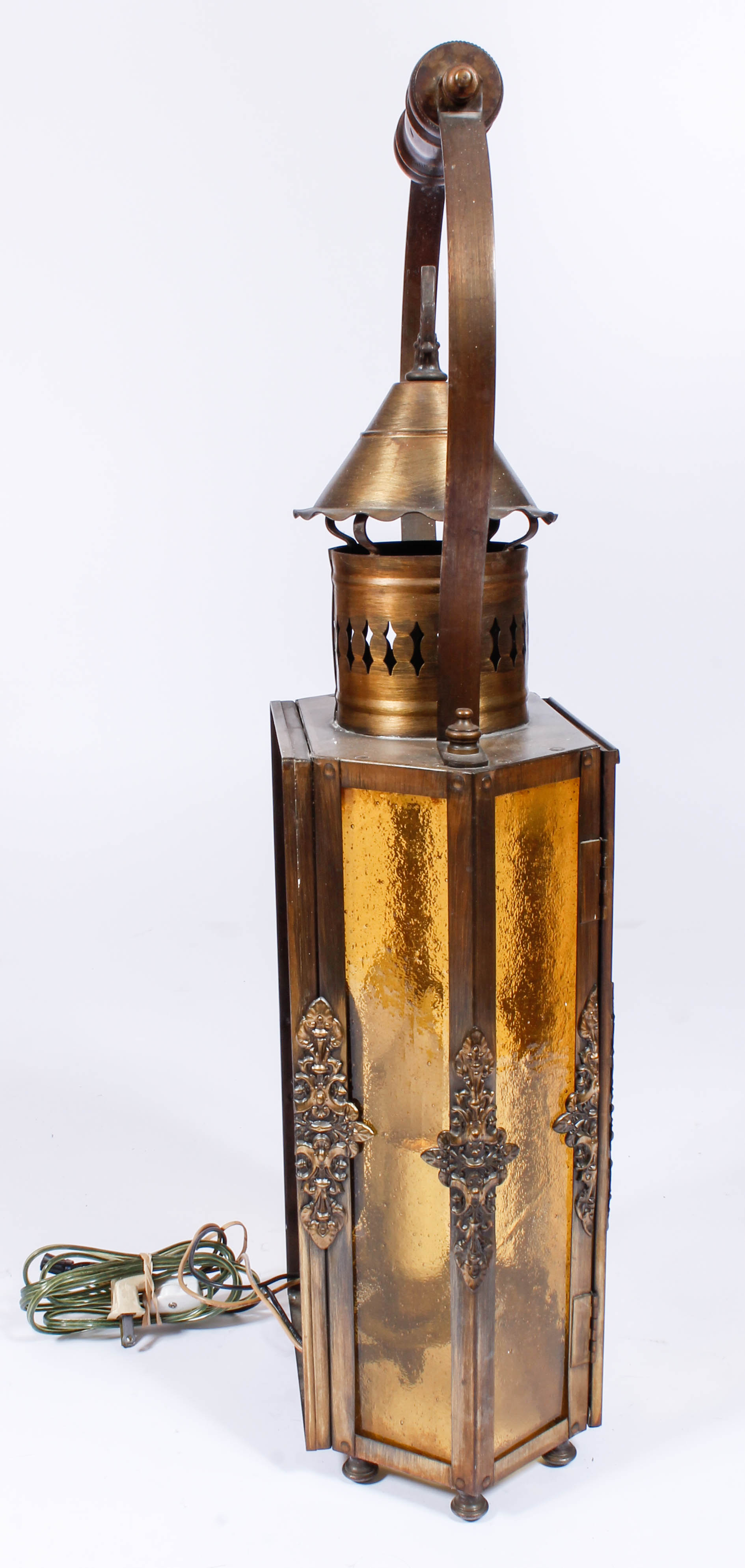 Vintage Brass Tone Lantern Wall Light