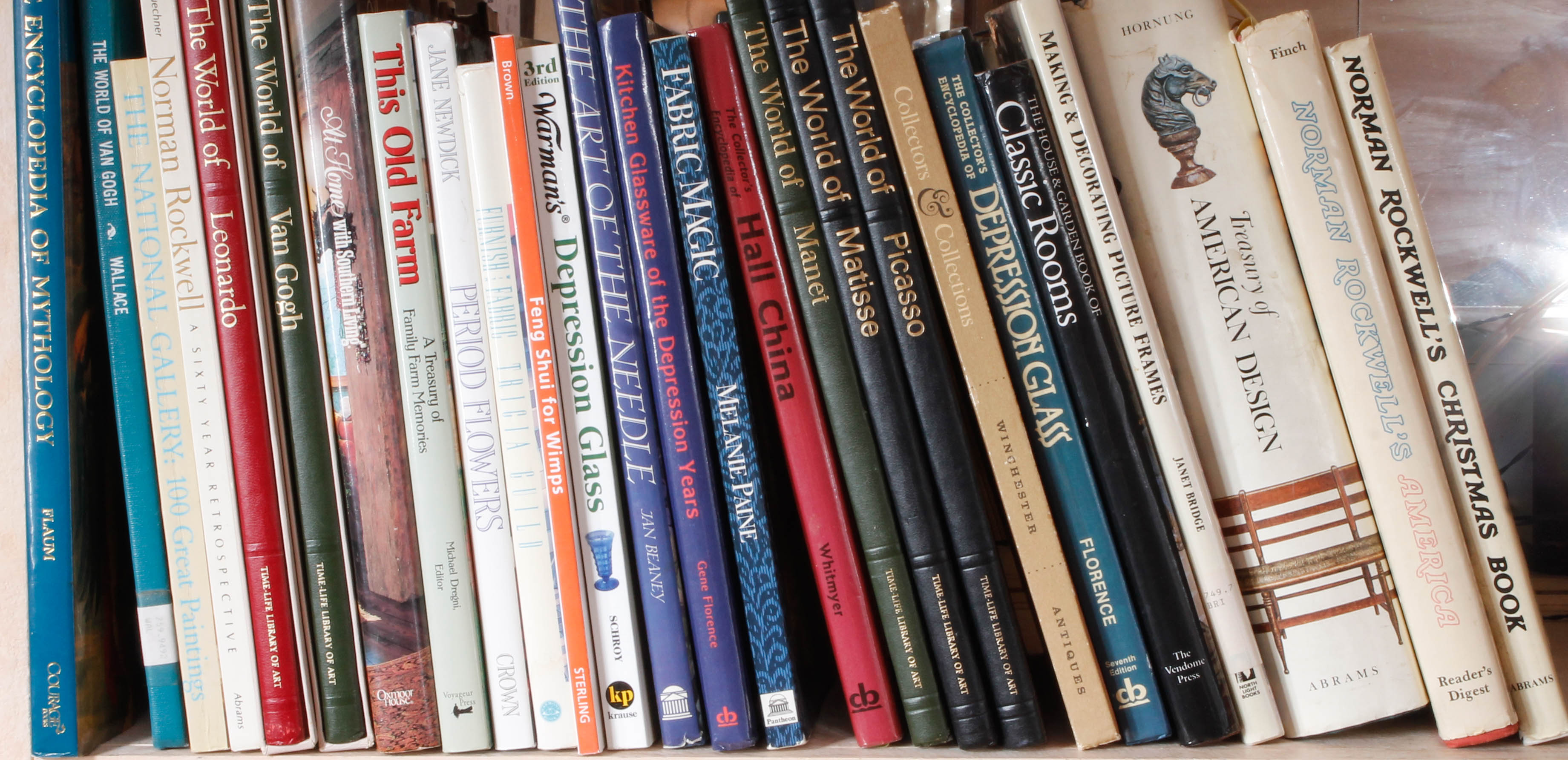 Large Collection of Art and Collector's Books