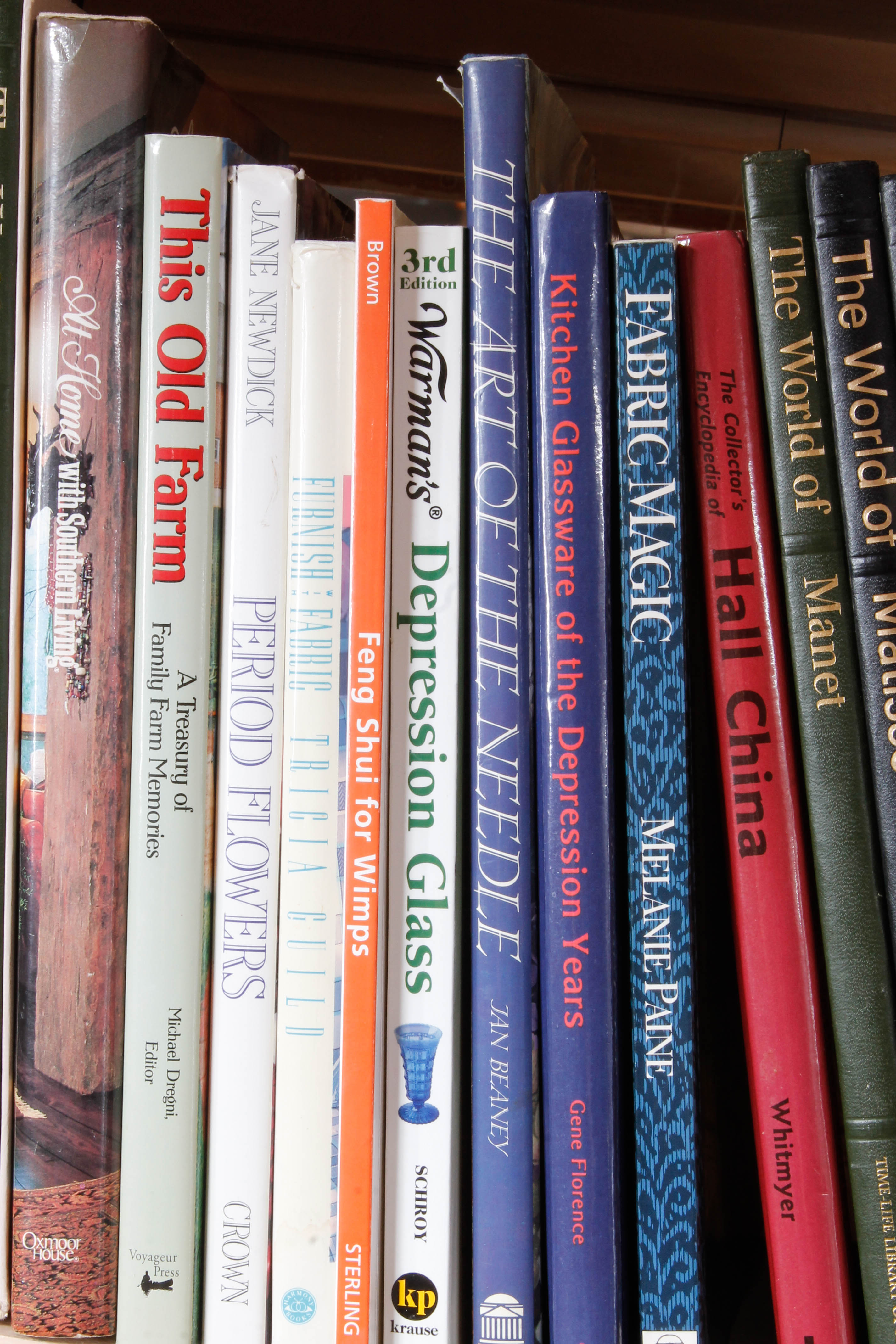 Large Collection of Art and Collector's Books