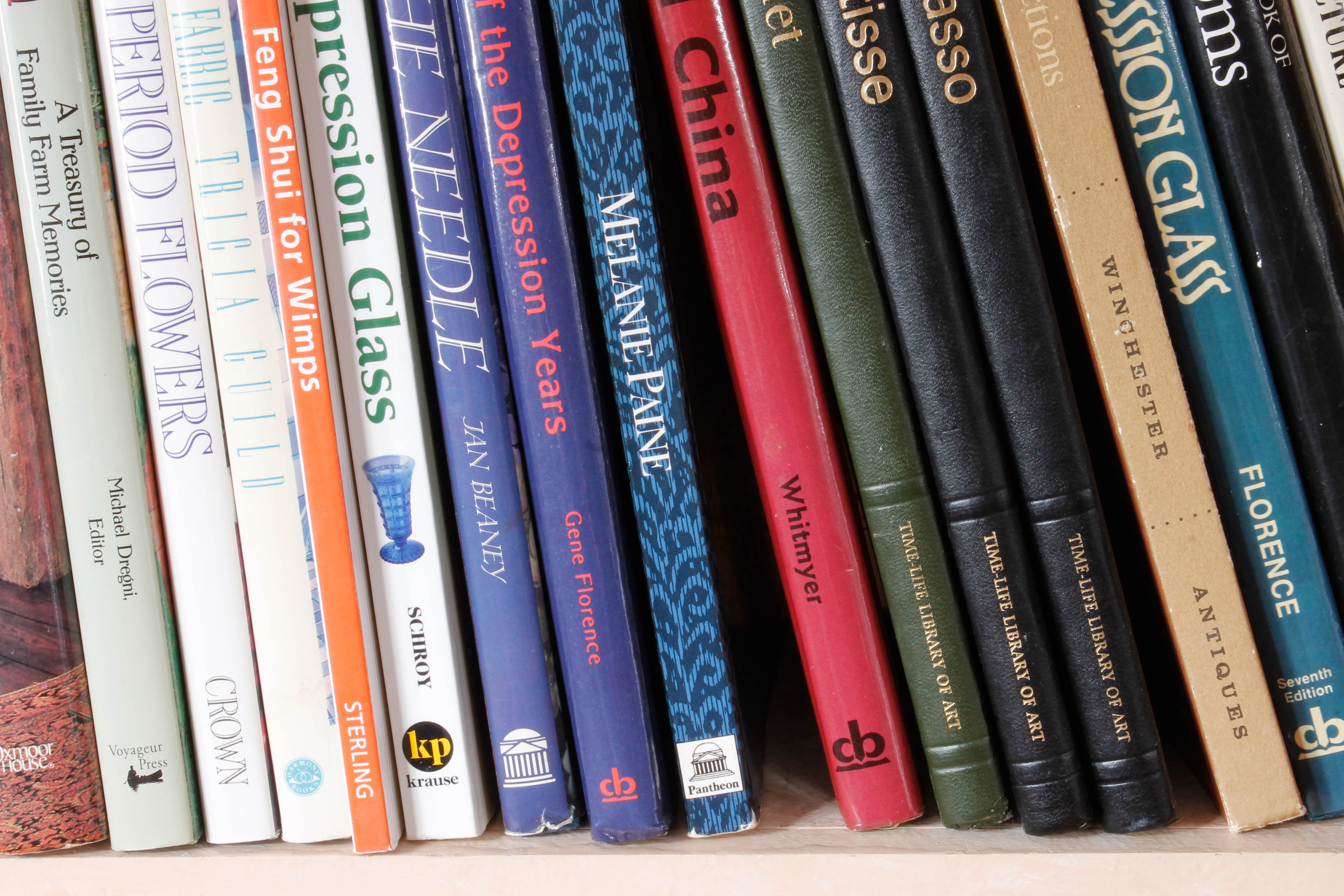 Large Collection of Art and Collector's Books