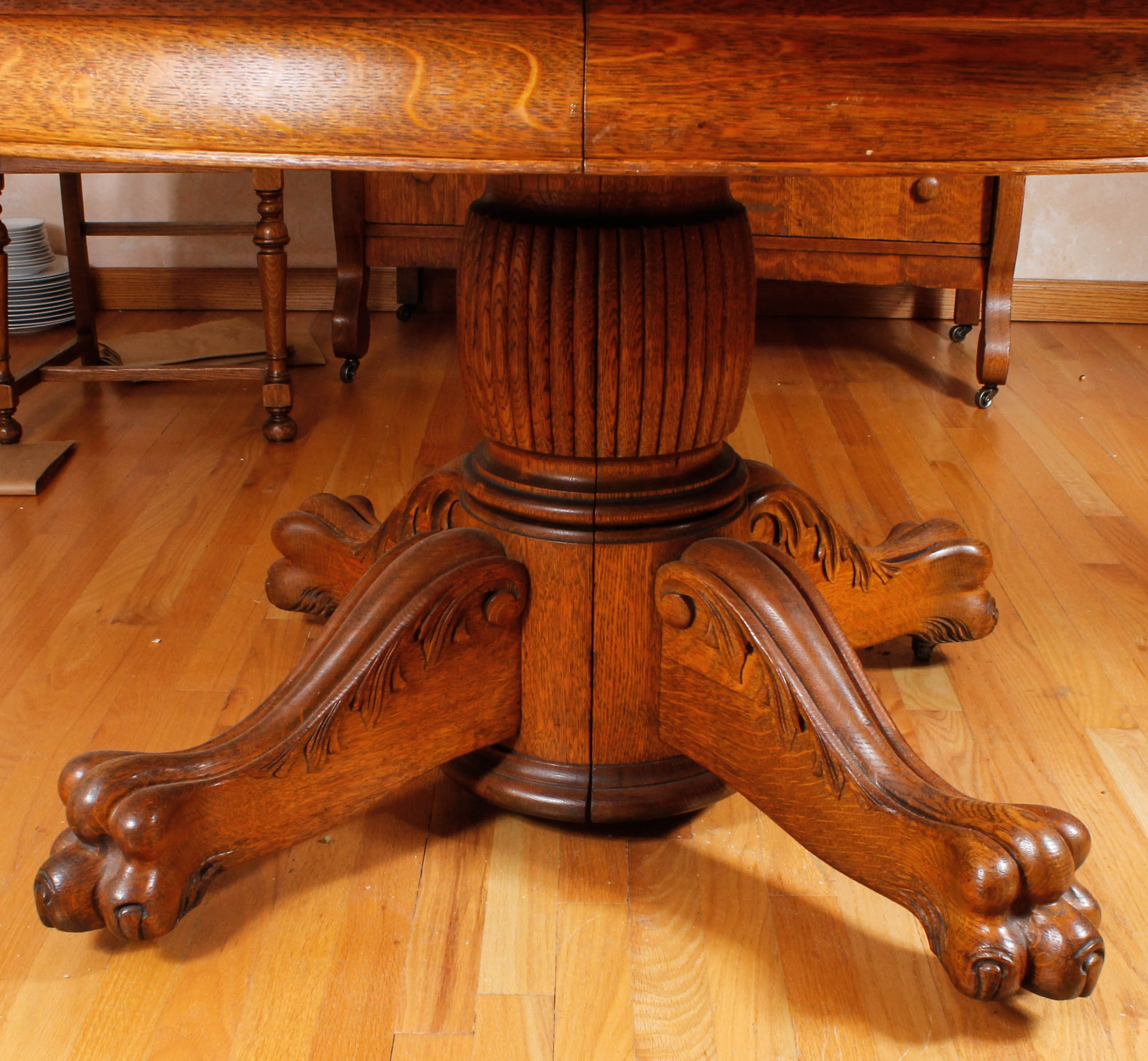 Vintage Oak Pedestal Table with Chairs
