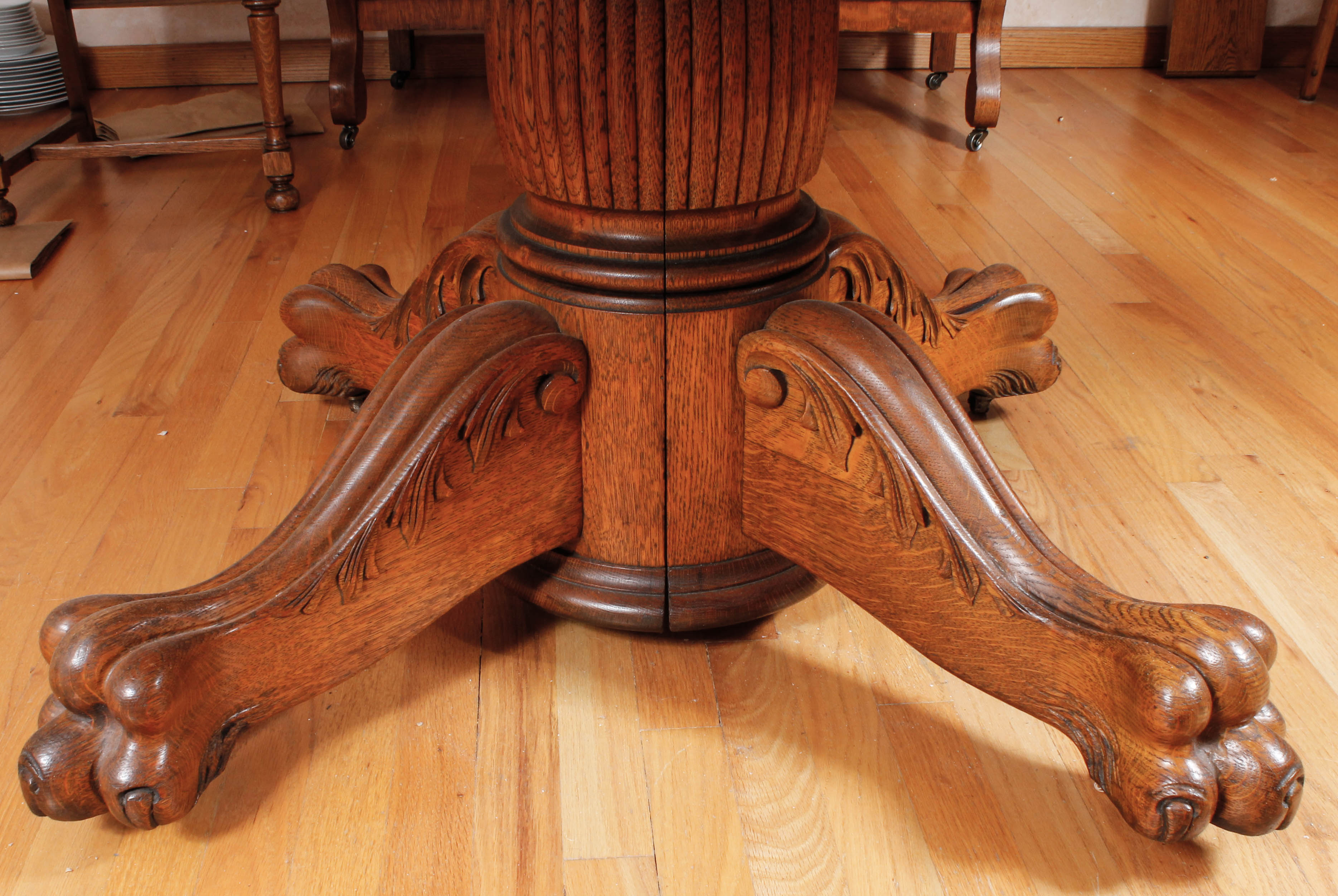 Vintage Oak Pedestal Table with Chairs